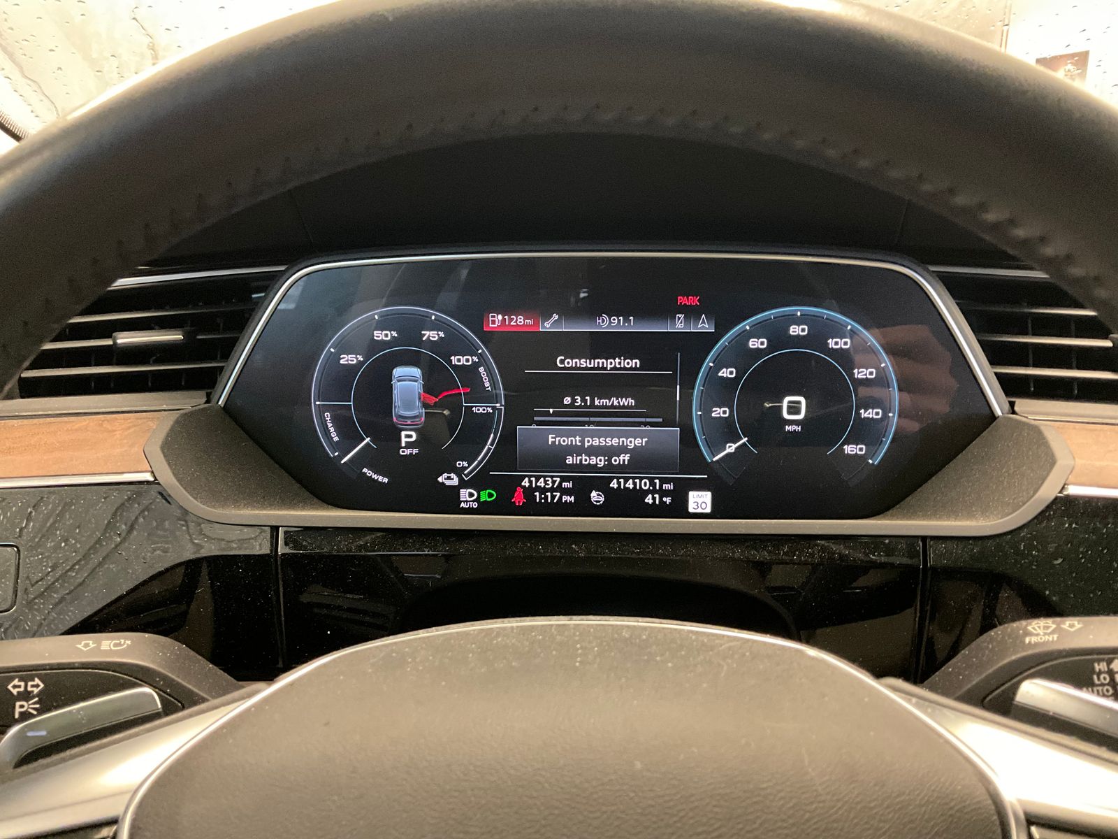 Thumbnail: 2019 Audi e-tron - 15