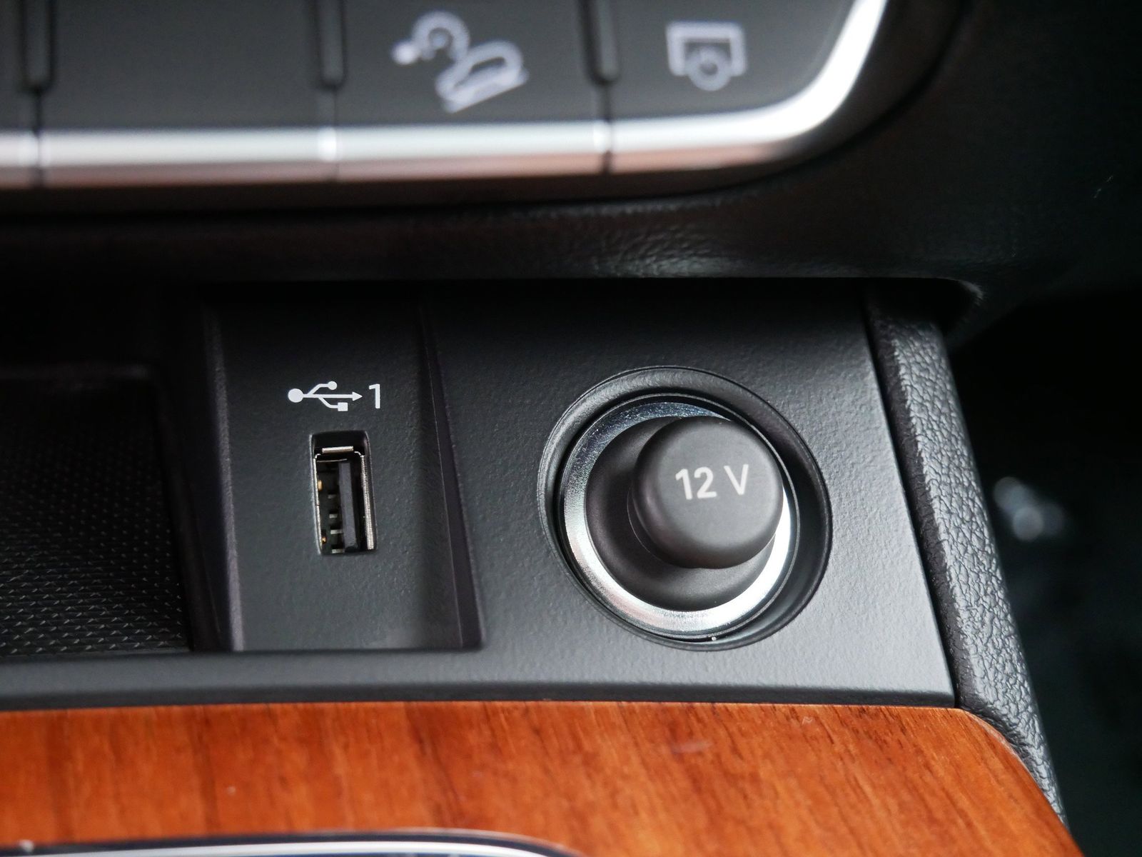 Thumbnail: 2023 Audi Q5 - 30