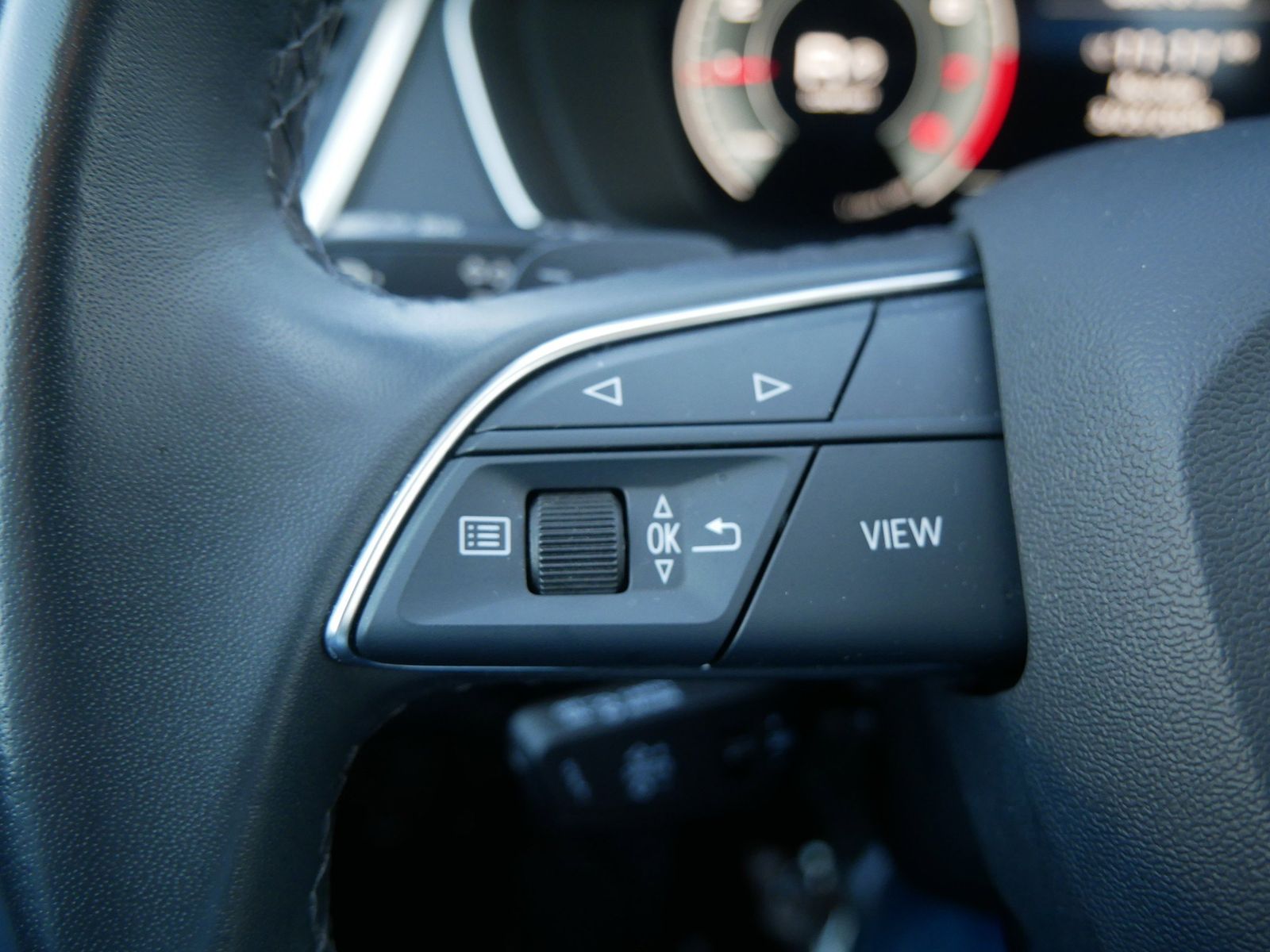 Thumbnail: 2023 Audi Q5 - 31