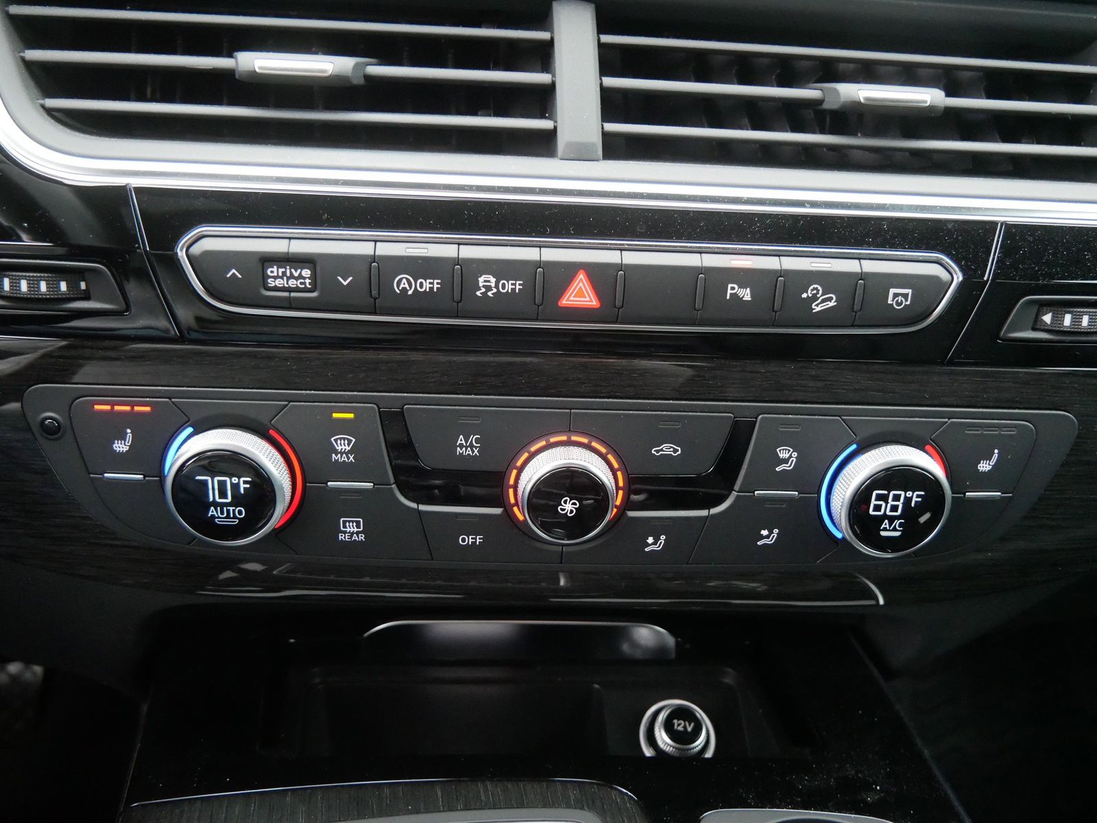 Thumbnail: 2018 Audi Q7 - 18