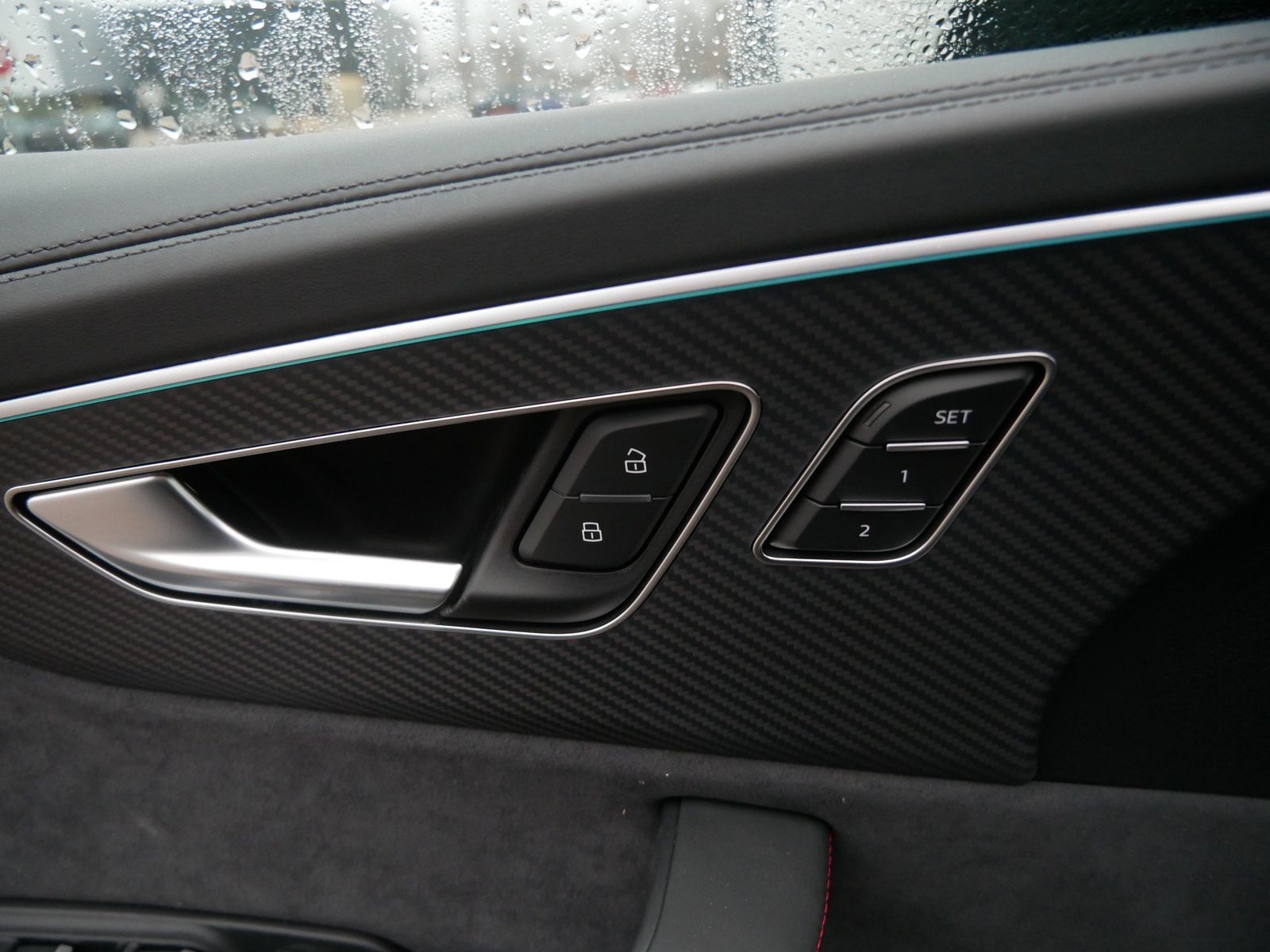 Thumbnail: 2026 Audi SQ8 - 16