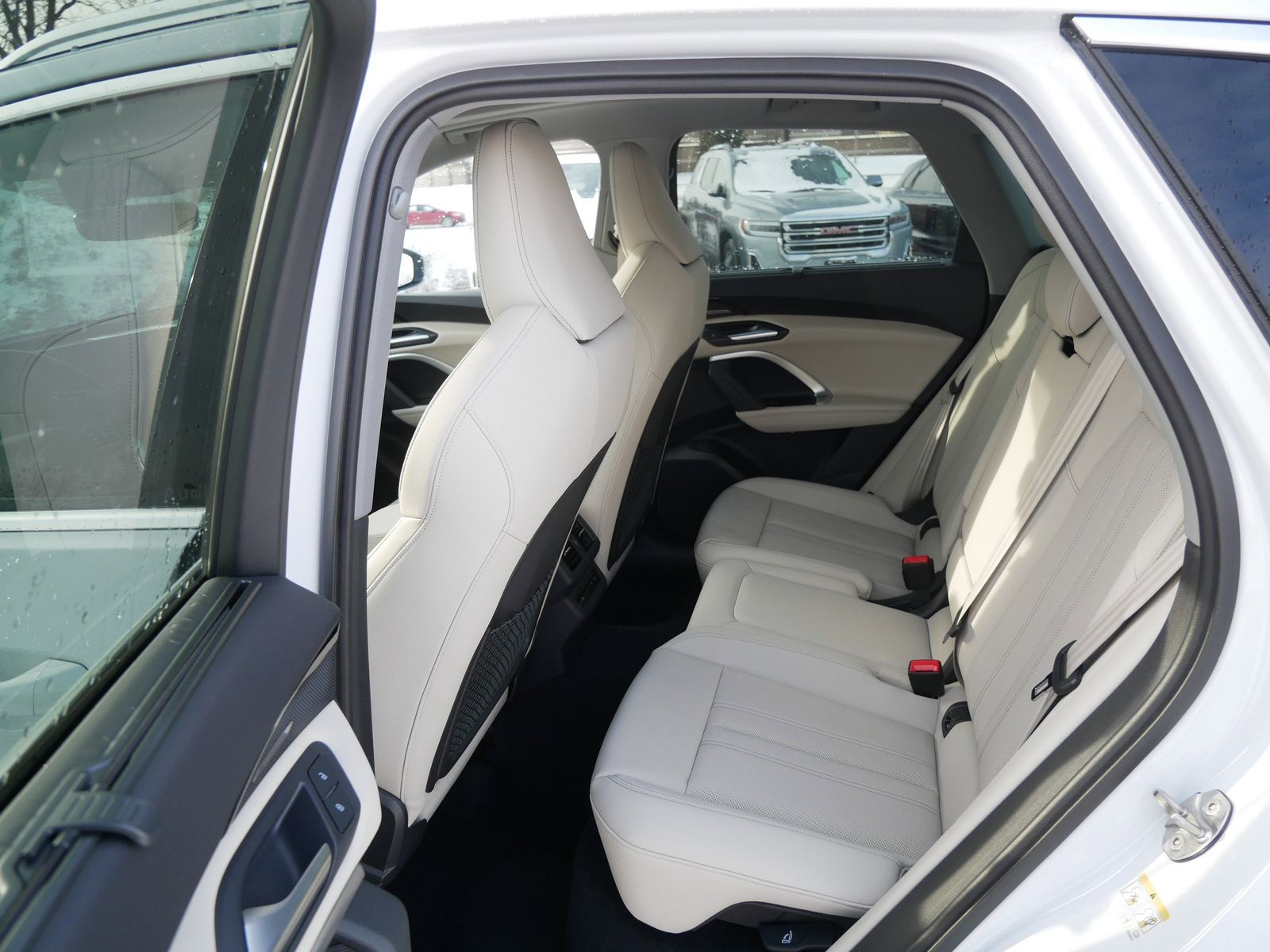 Thumbnail: 2025 Audi Q5 - 10