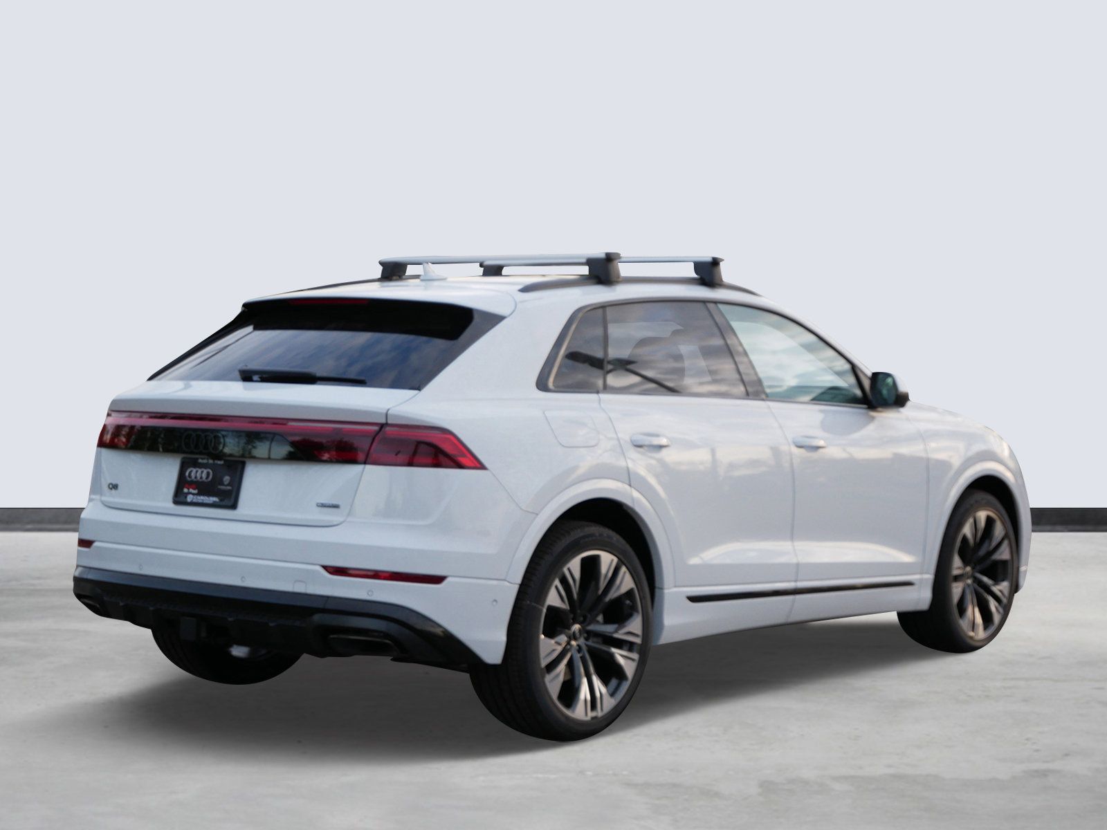 Thumbnail: 2026 Audi Q8 - 4