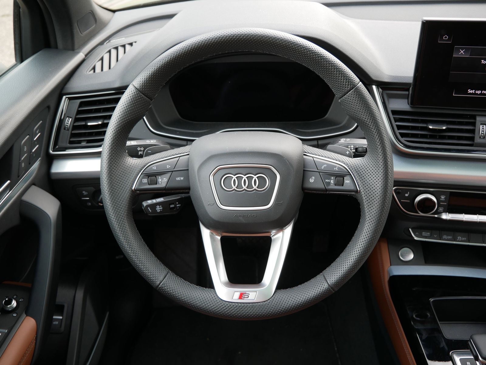 Thumbnail: 2025 Audi Q5 - 14