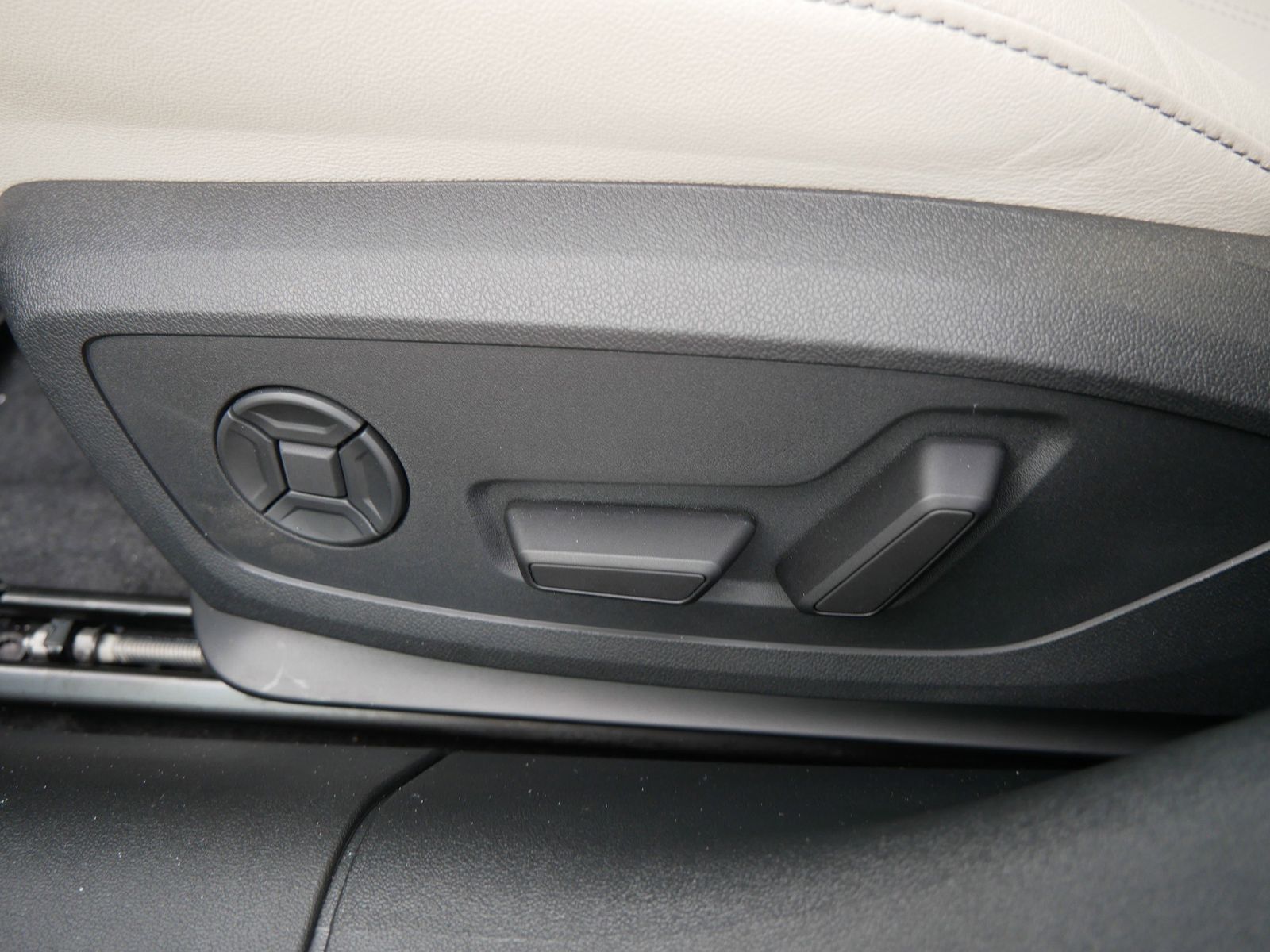 Thumbnail: 2025 Audi A5 - 14