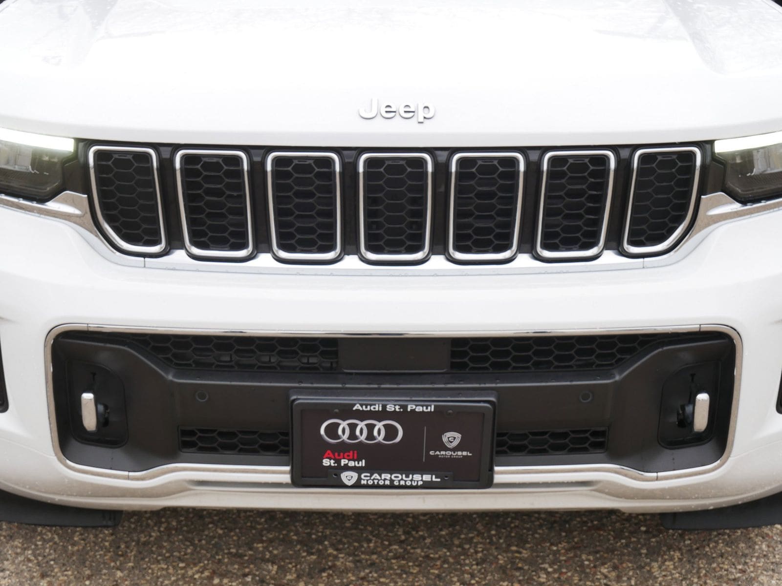 Thumbnail: 2022 Jeep Grand Cherokee - 8