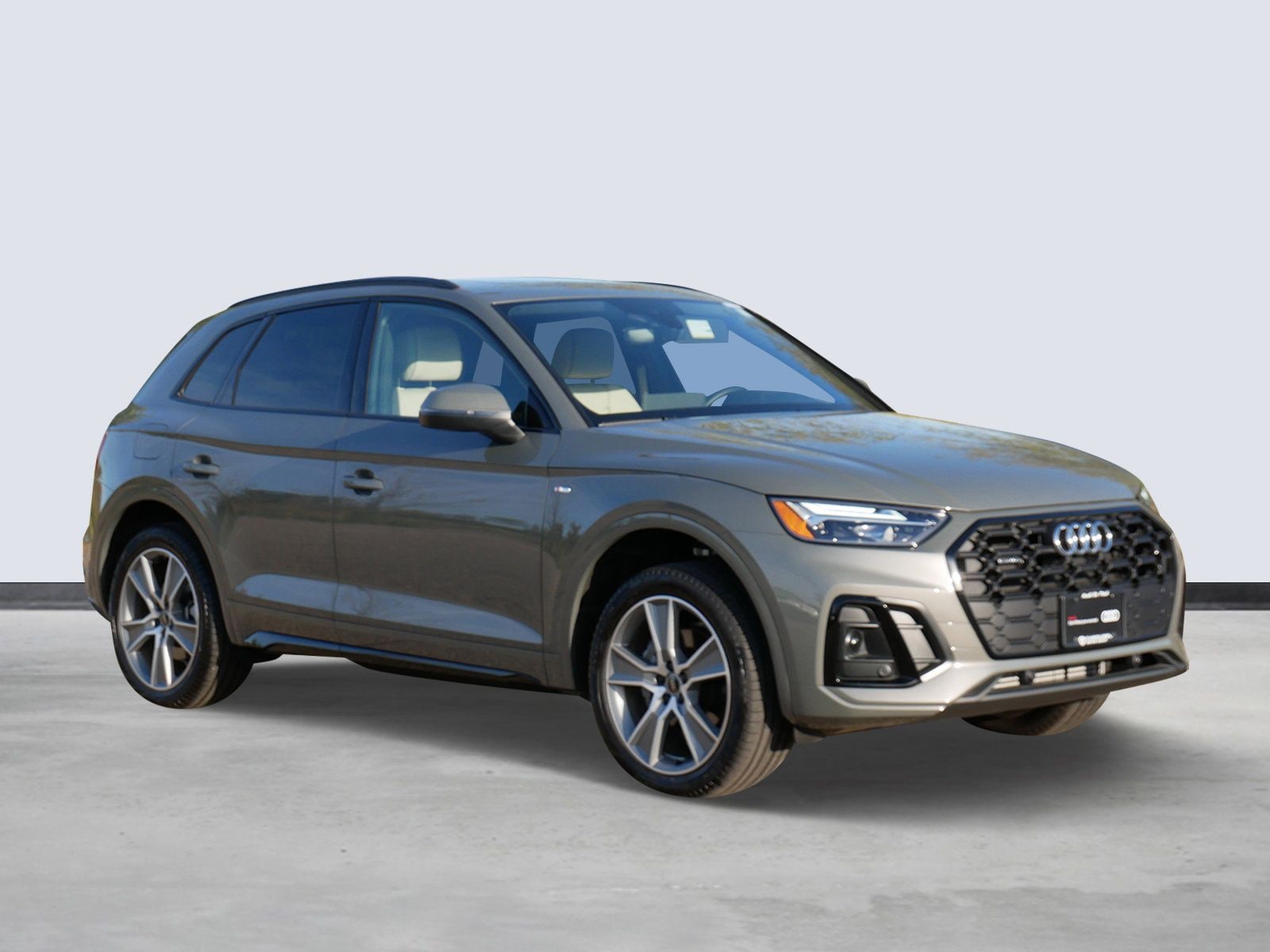 Thumbnail: 2025 Audi Q5 - 6