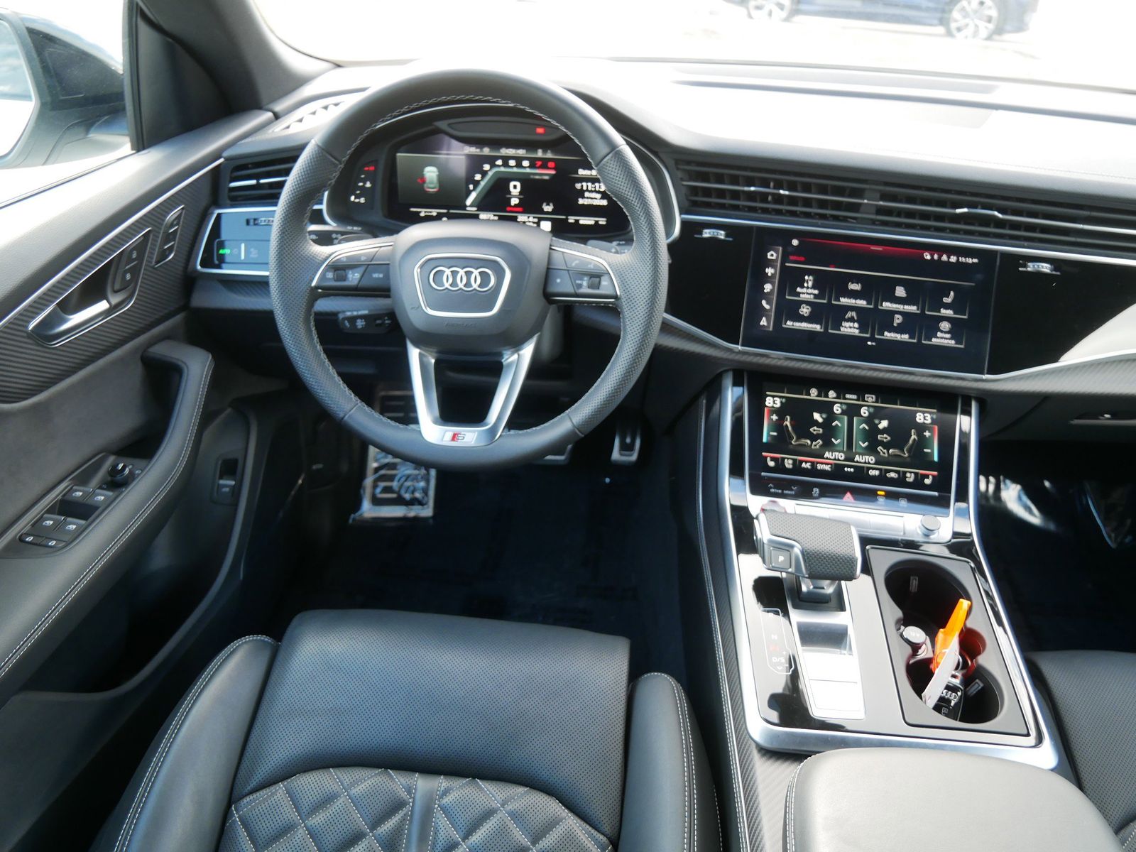 Thumbnail: 2025 Audi SQ8 - 12