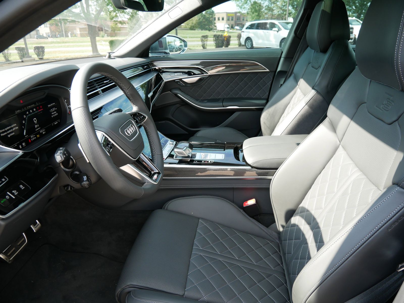 Thumbnail: 2025 Audi S8 - 8