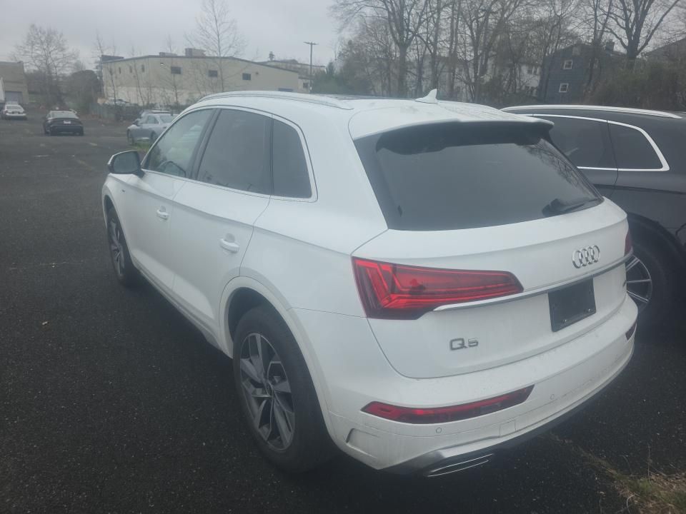 Thumbnail: 2023 Audi Q5 - 4