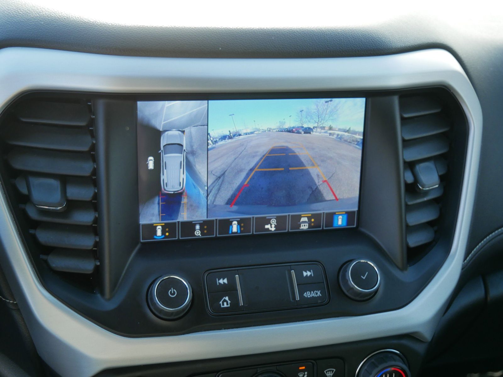 Thumbnail: 2023 GMC Acadia - 24