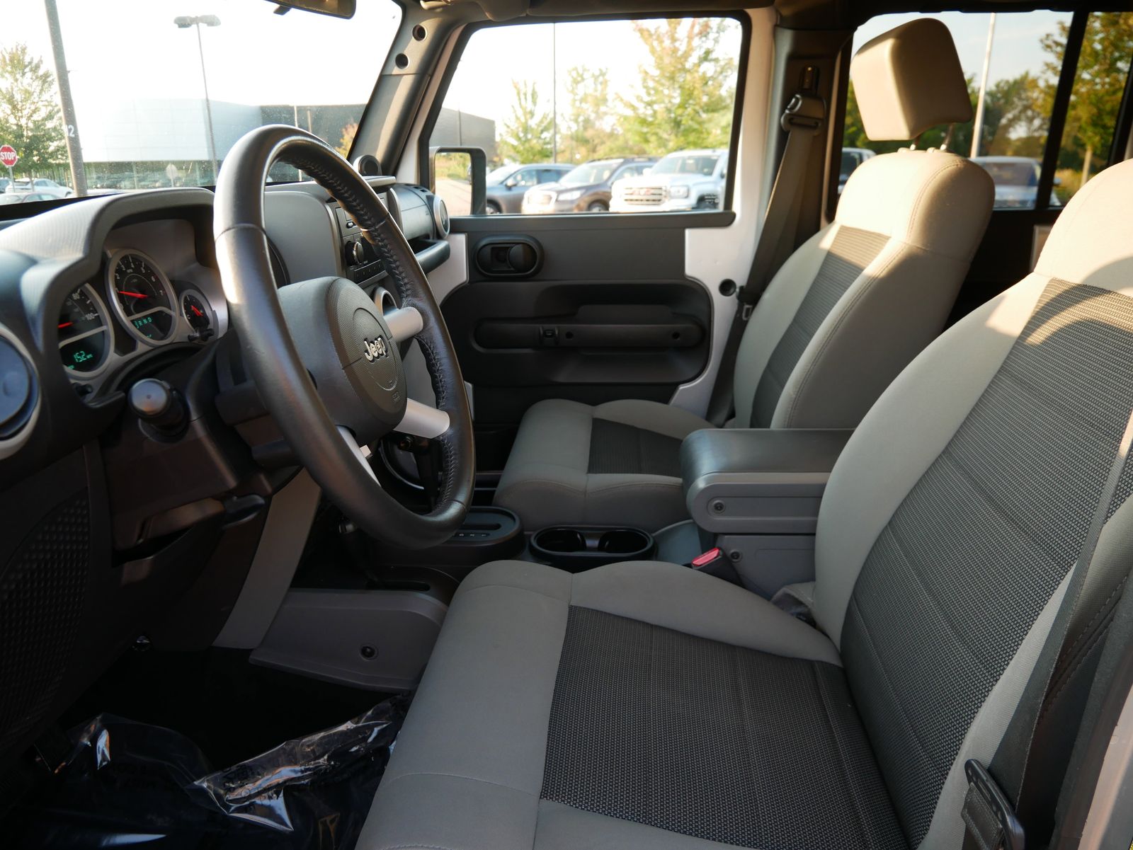 Thumbnail: 2010 Jeep Wrangler - 8