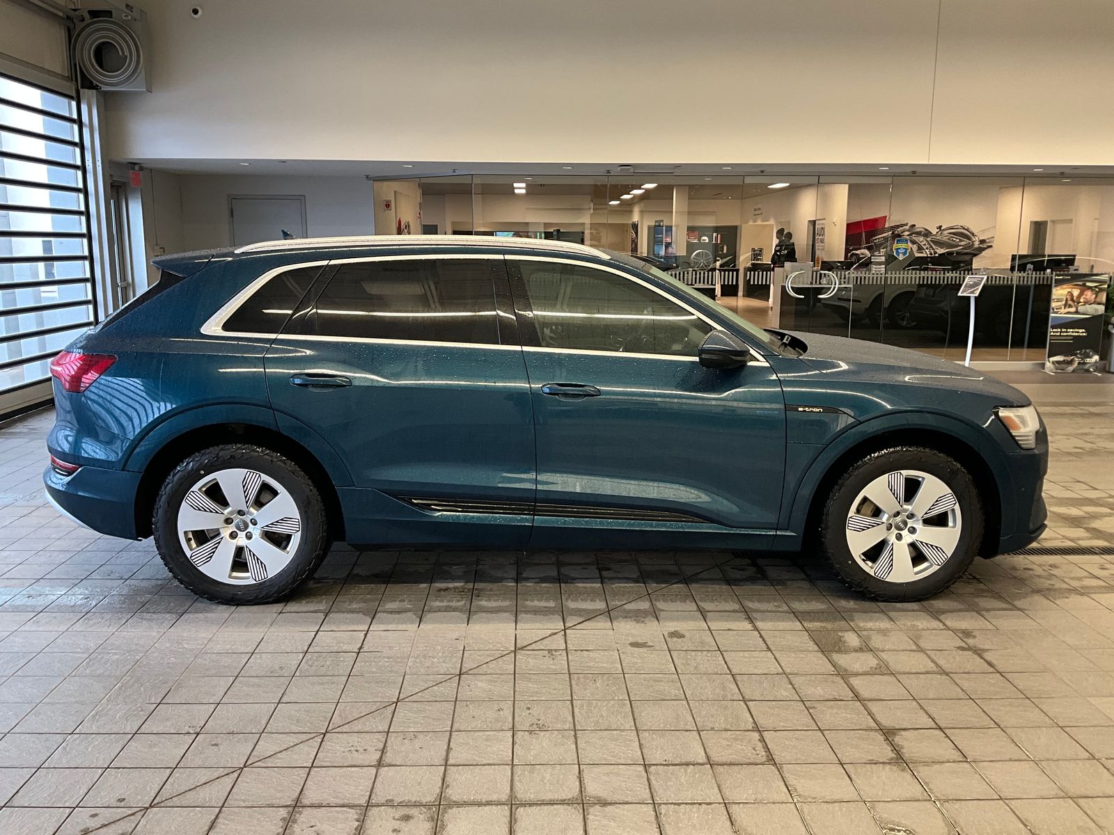 Thumbnail: 2019 Audi e-tron - 7