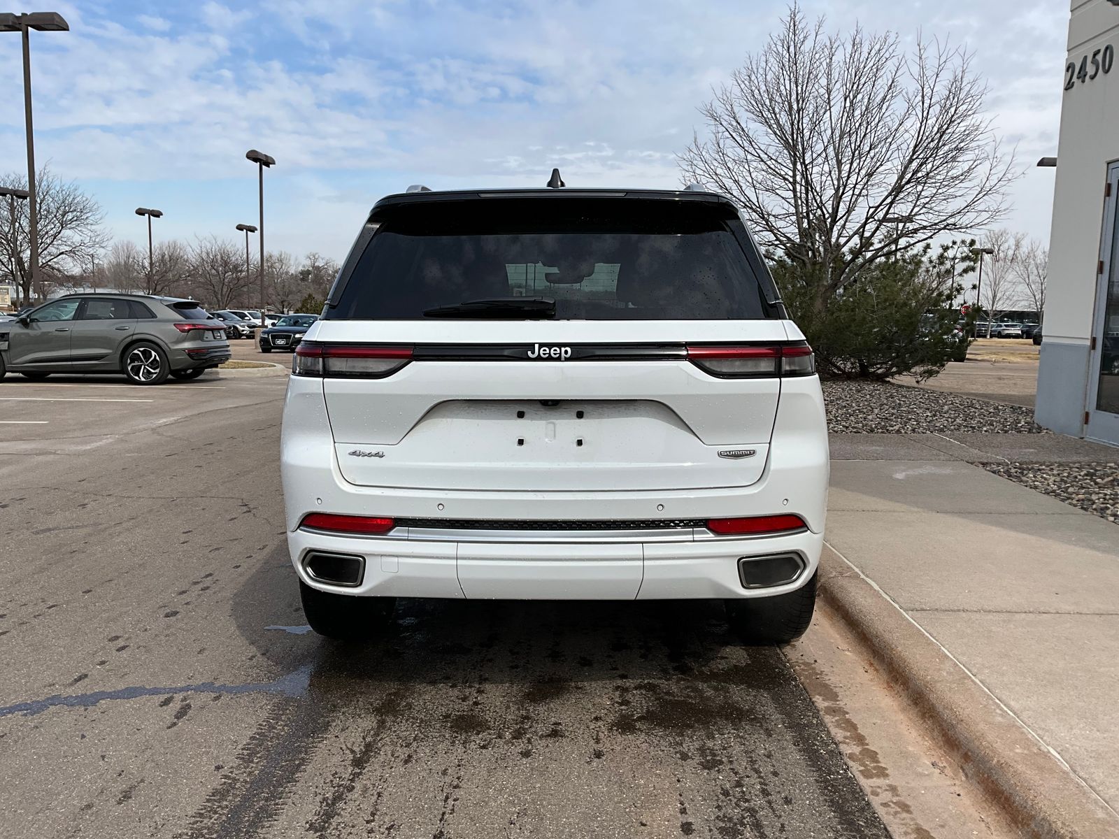 Thumbnail: 2022 Jeep Grand Cherokee - 9