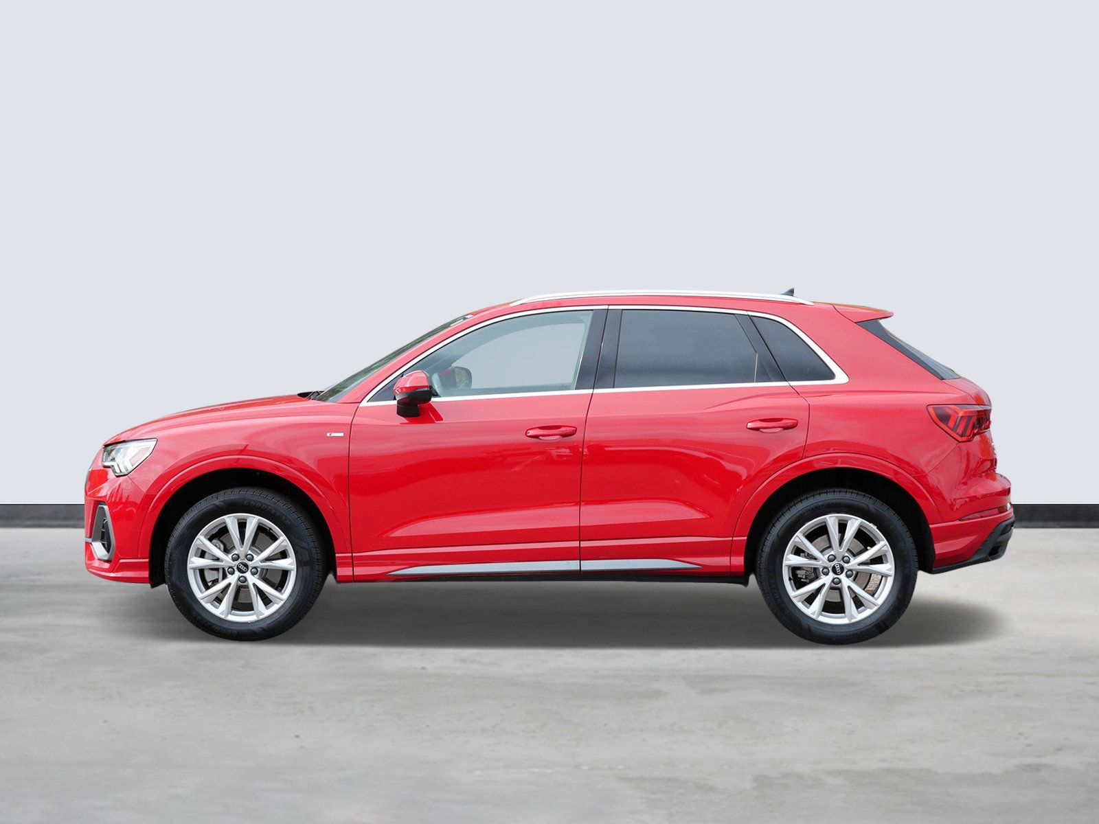 Thumbnail: 2023 Audi Q3 - 2
