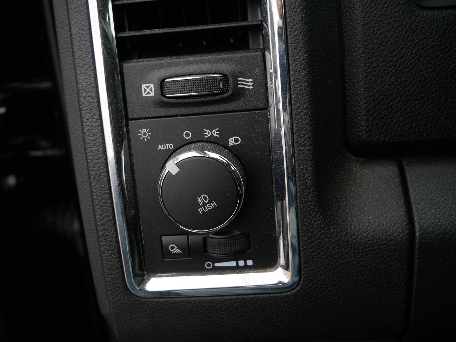 Thumbnail: 2015 RAM 1500 - 16