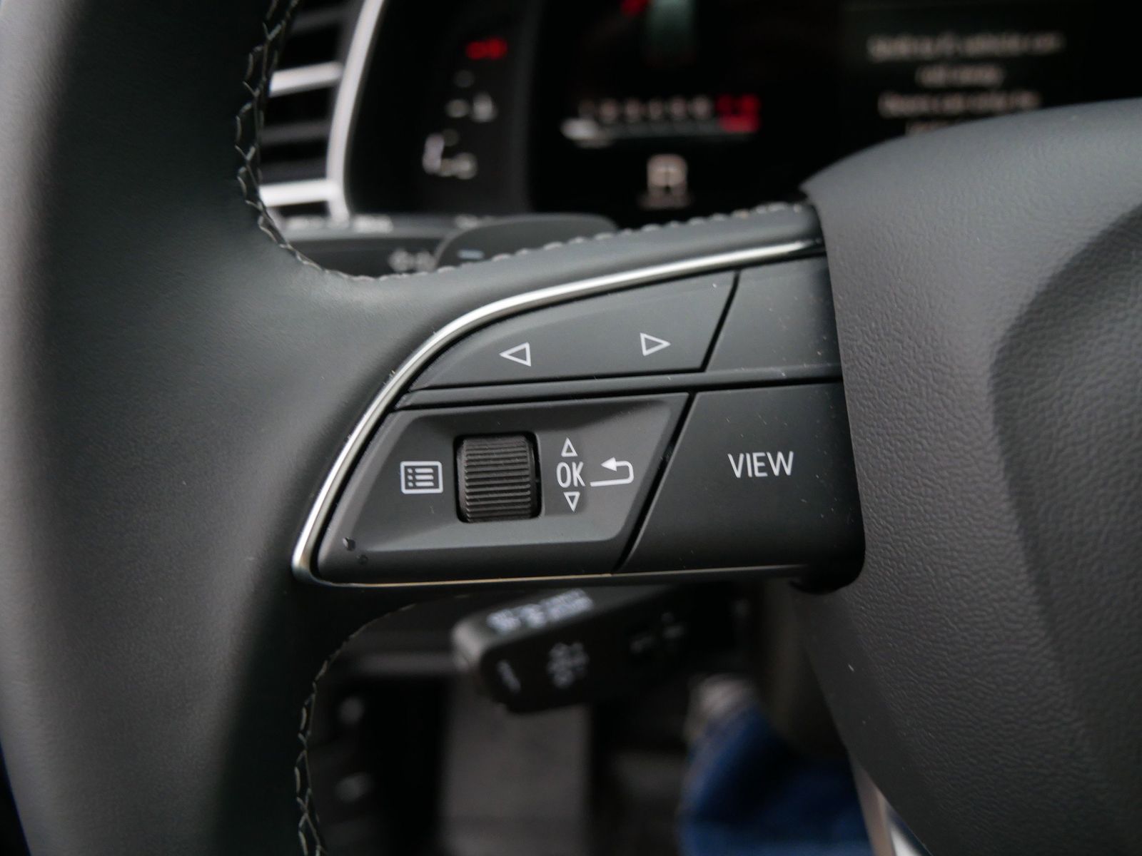 Thumbnail: 2025 Audi Q7 - 25