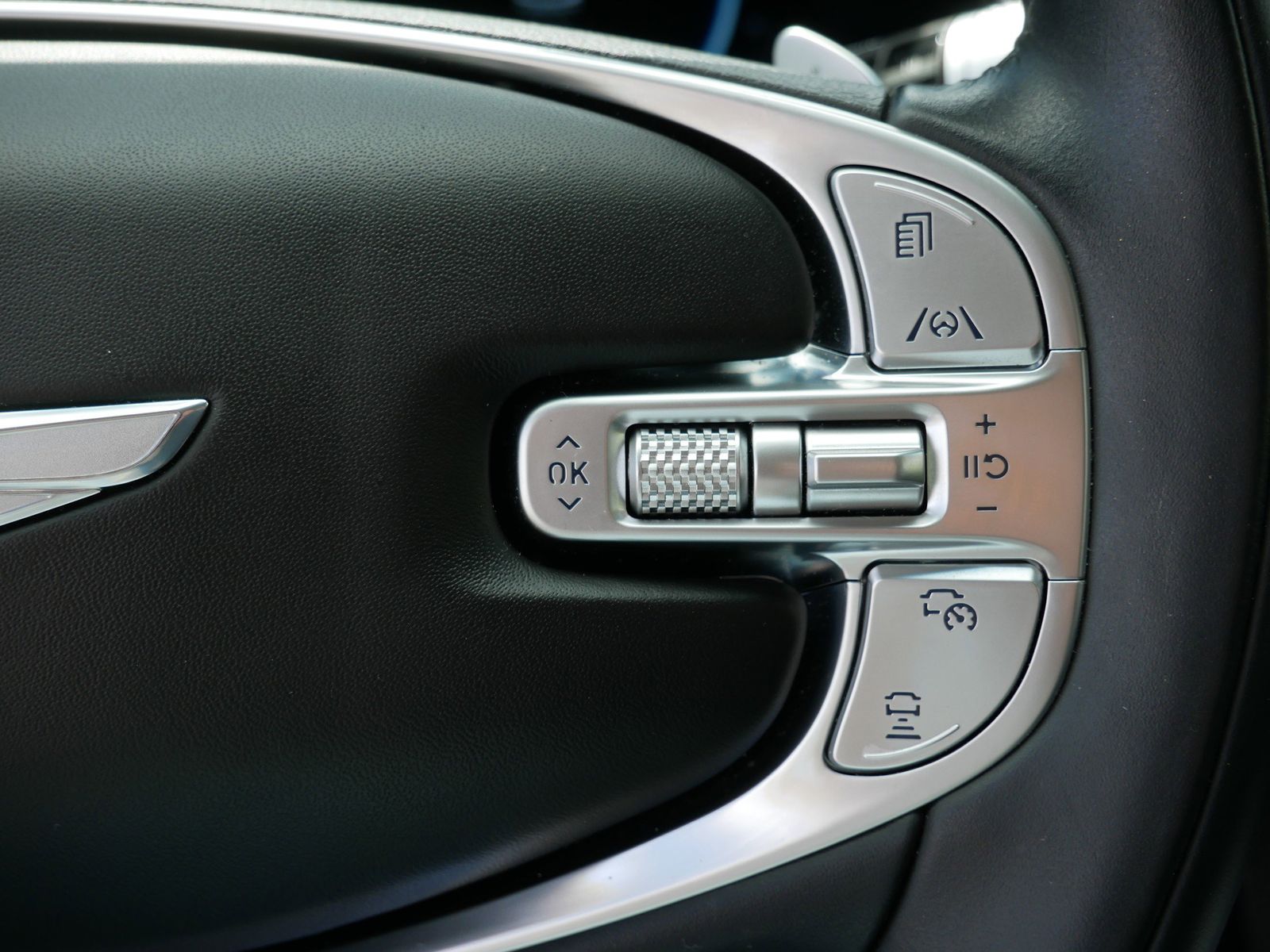 Thumbnail: 2024 Genesis GV80 - 23