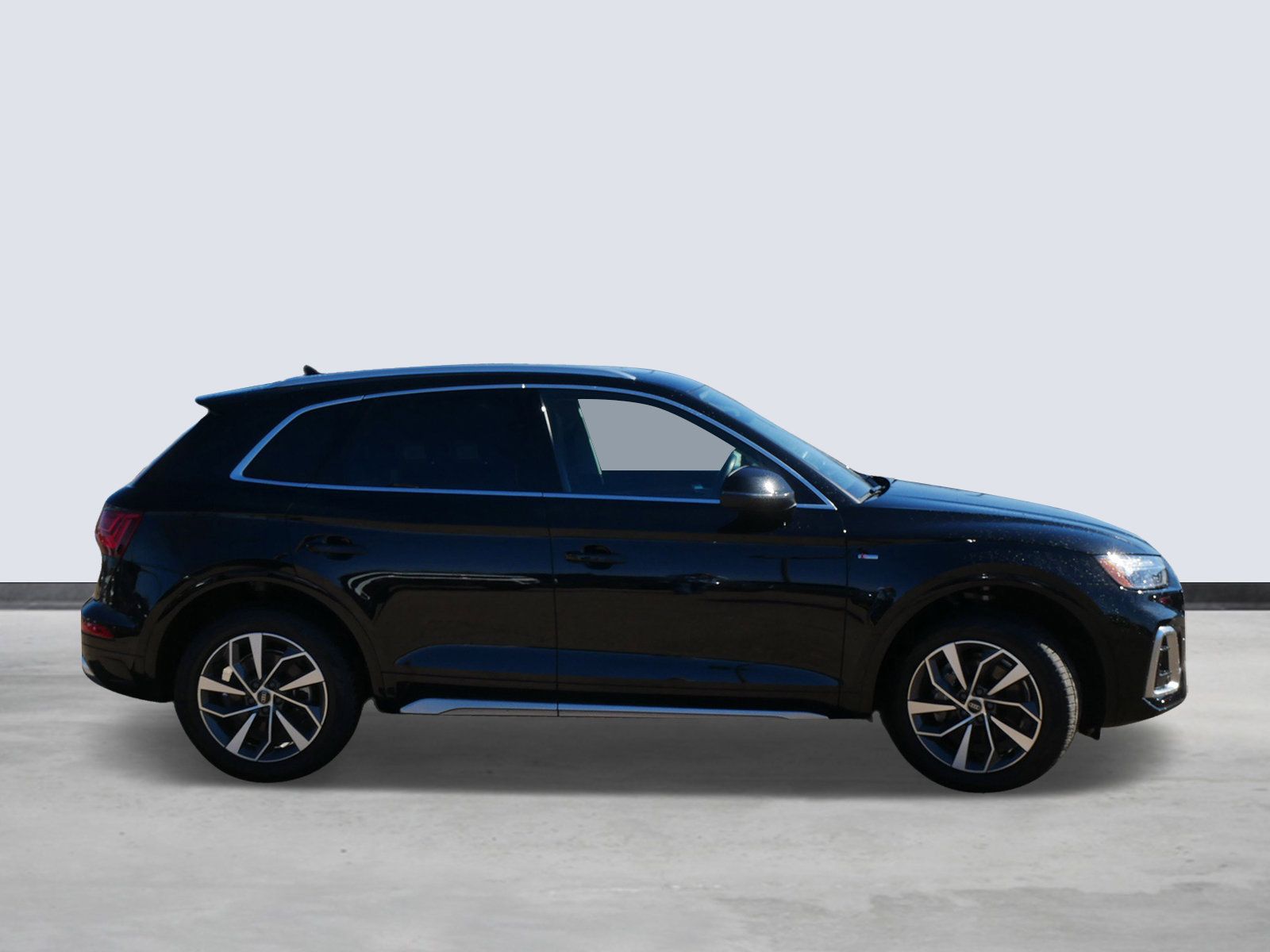 Thumbnail: 2023 Audi Q5 - 5