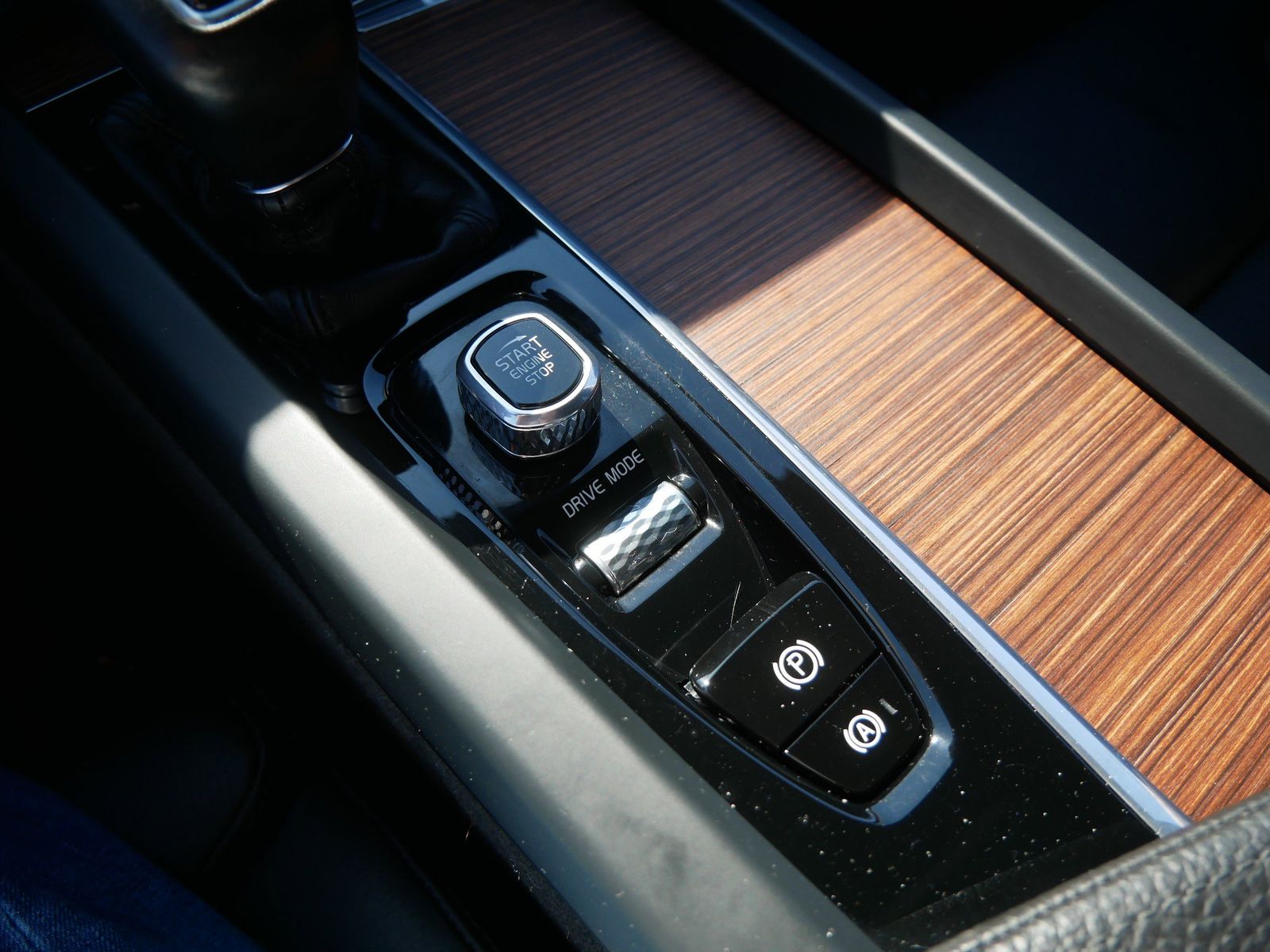 Thumbnail: 2019 Volvo XC60 - 21