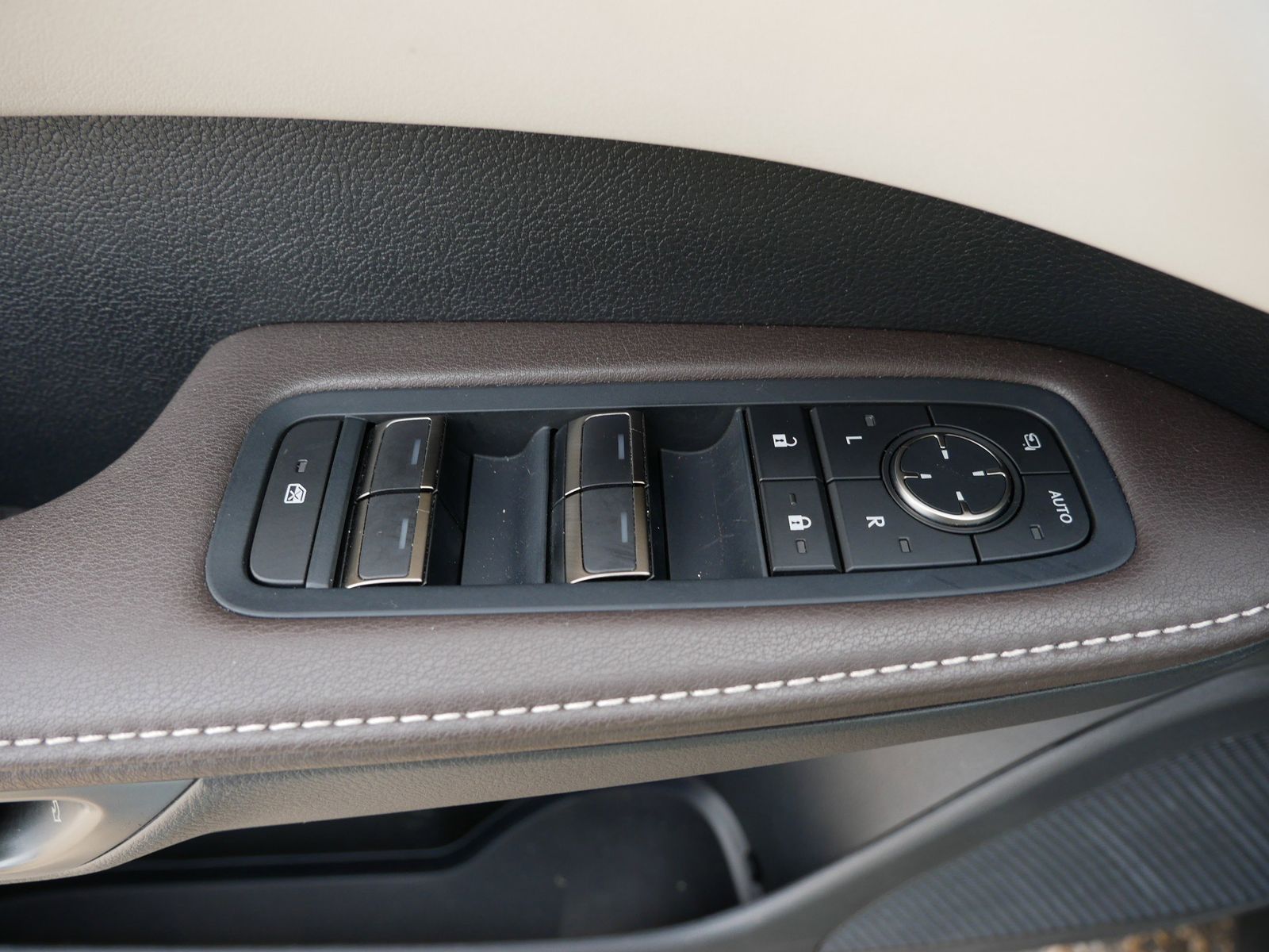 Thumbnail: 2024 Lexus RX - 11