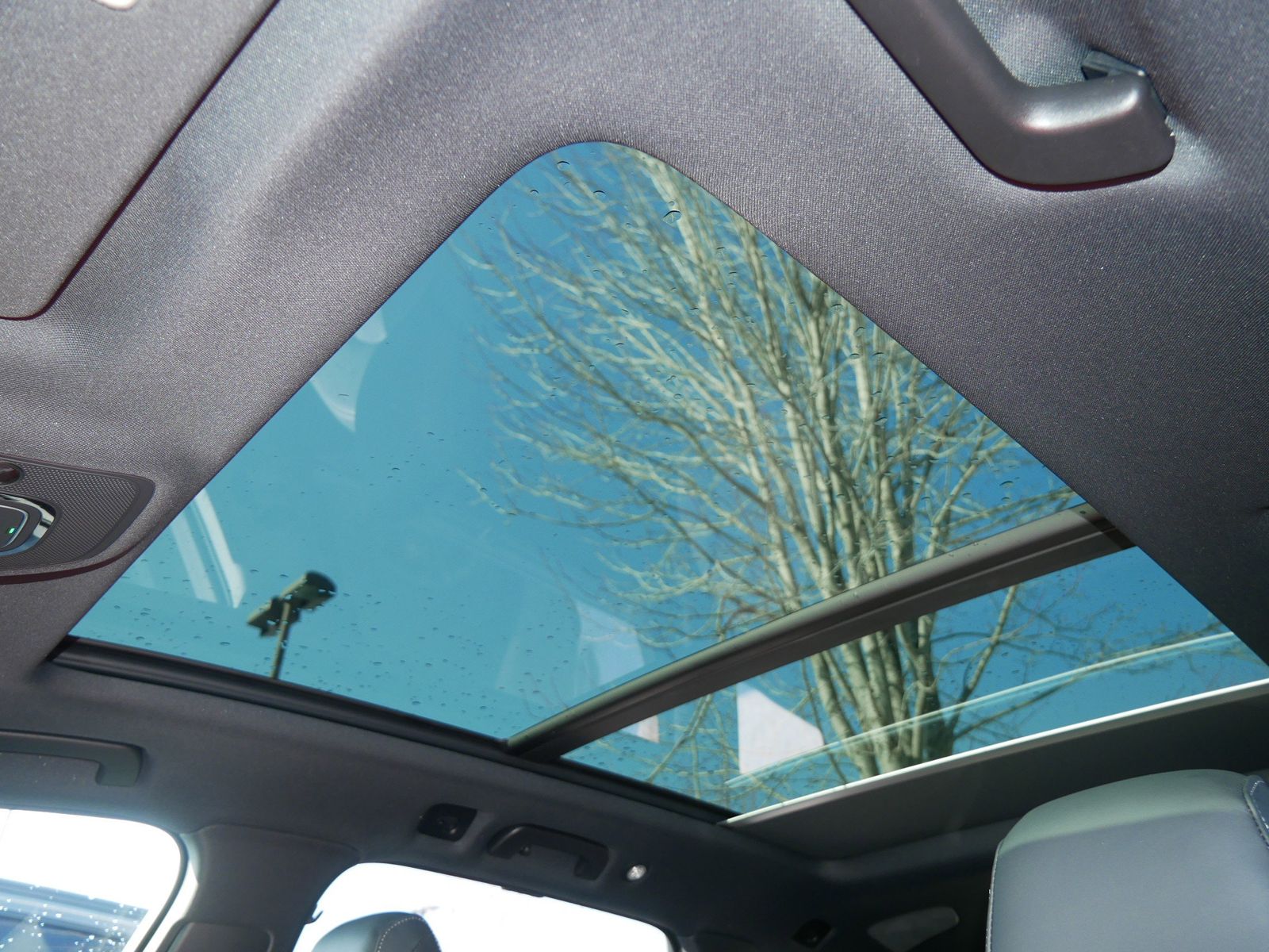 Thumbnail: 2026 Audi SQ7 - 27