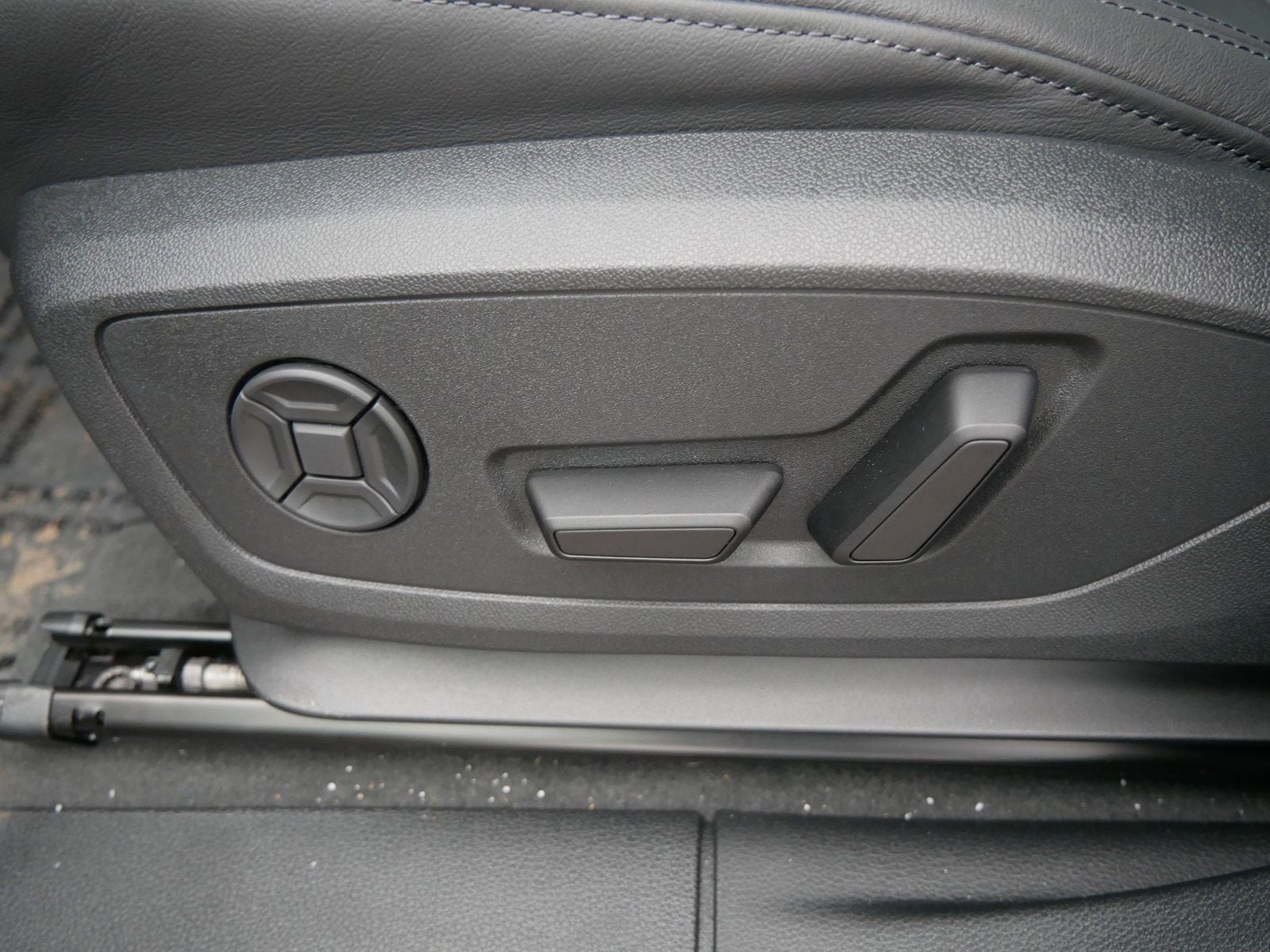 Thumbnail: 2025 Audi Q3 - 14