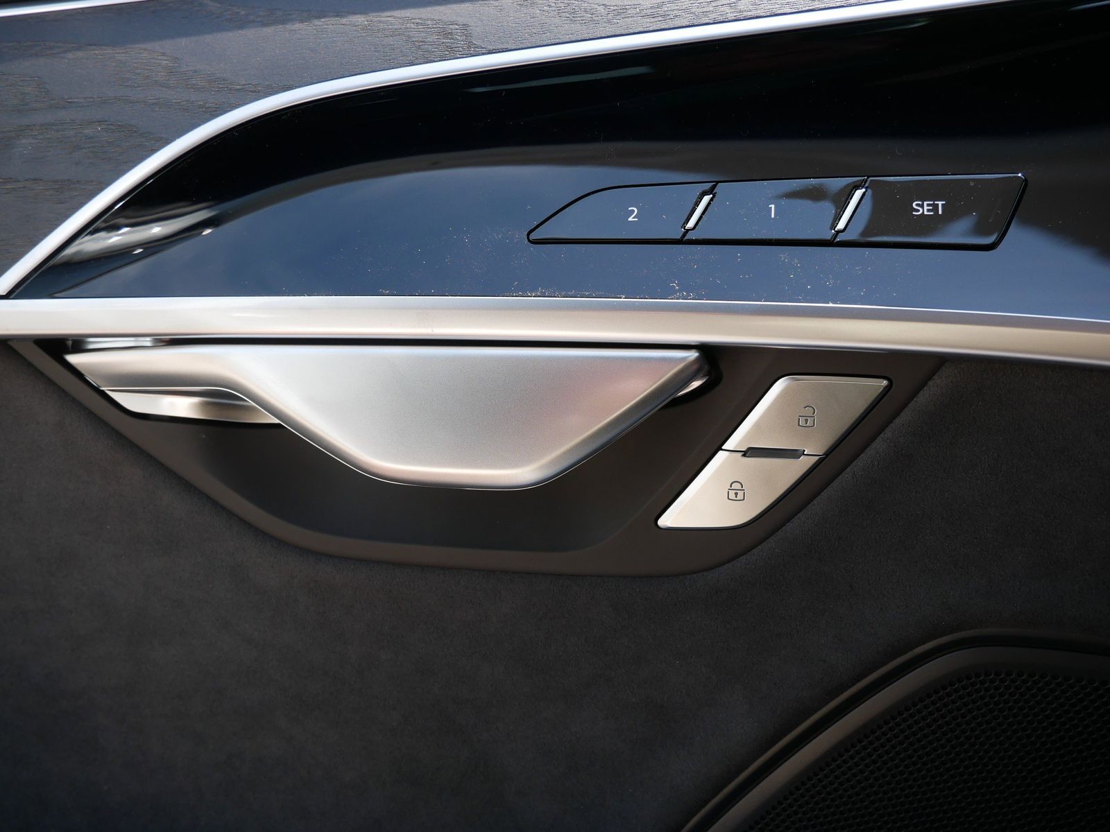 Thumbnail: 2026 Audi A8 - 18