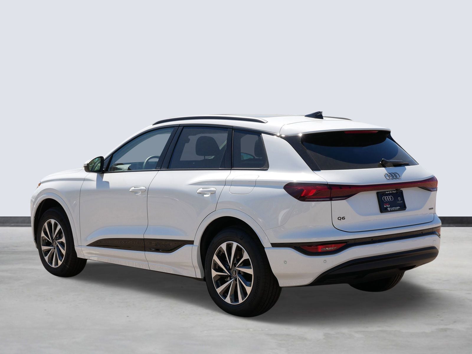 Thumbnail: 2025 Audi Q6 e-tron - 3