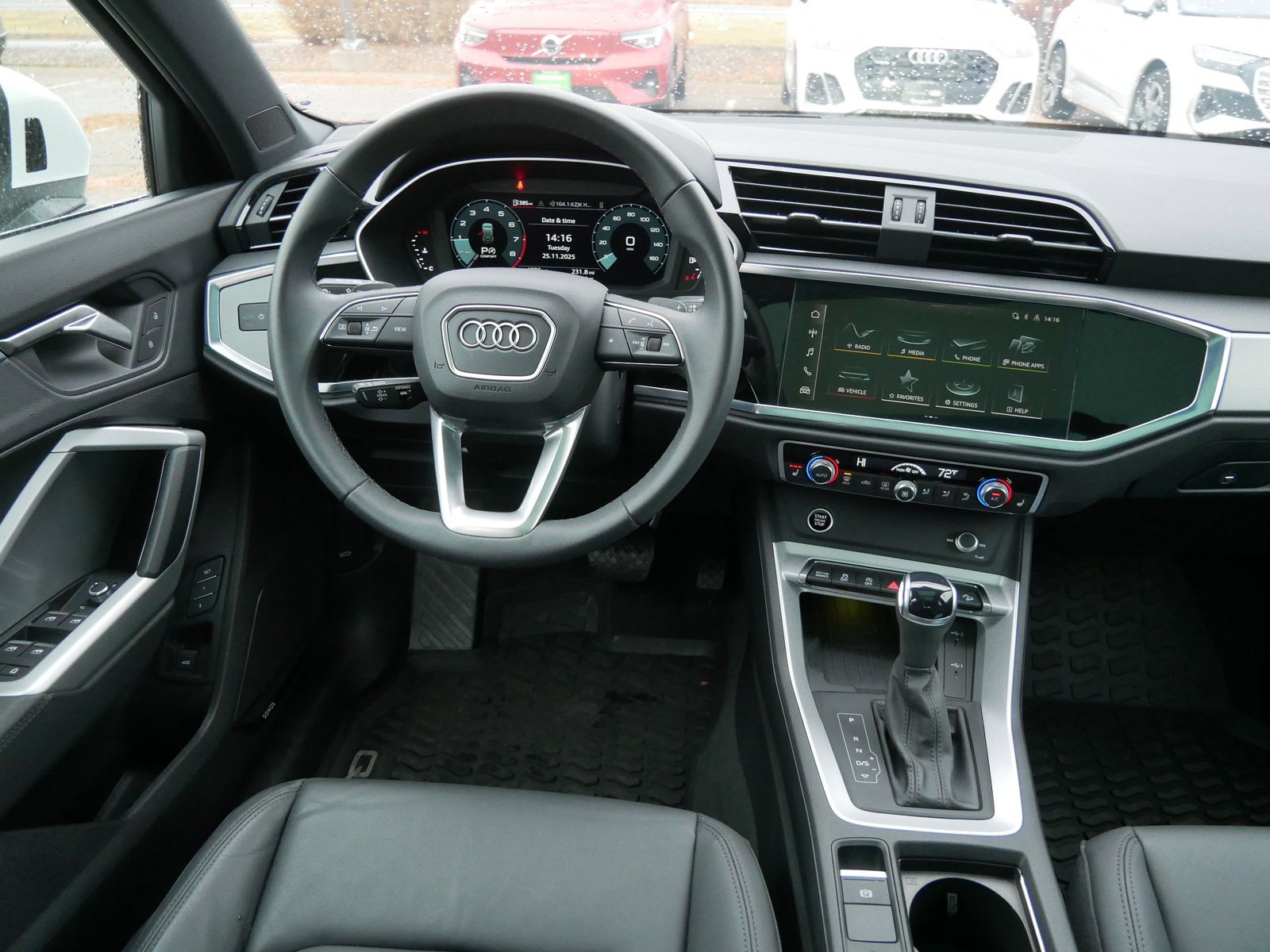 Thumbnail: 2025 Audi Q3 - 11