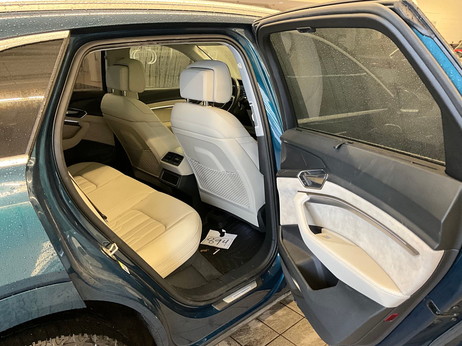 Thumbnail: 2019 Audi e-tron - 12