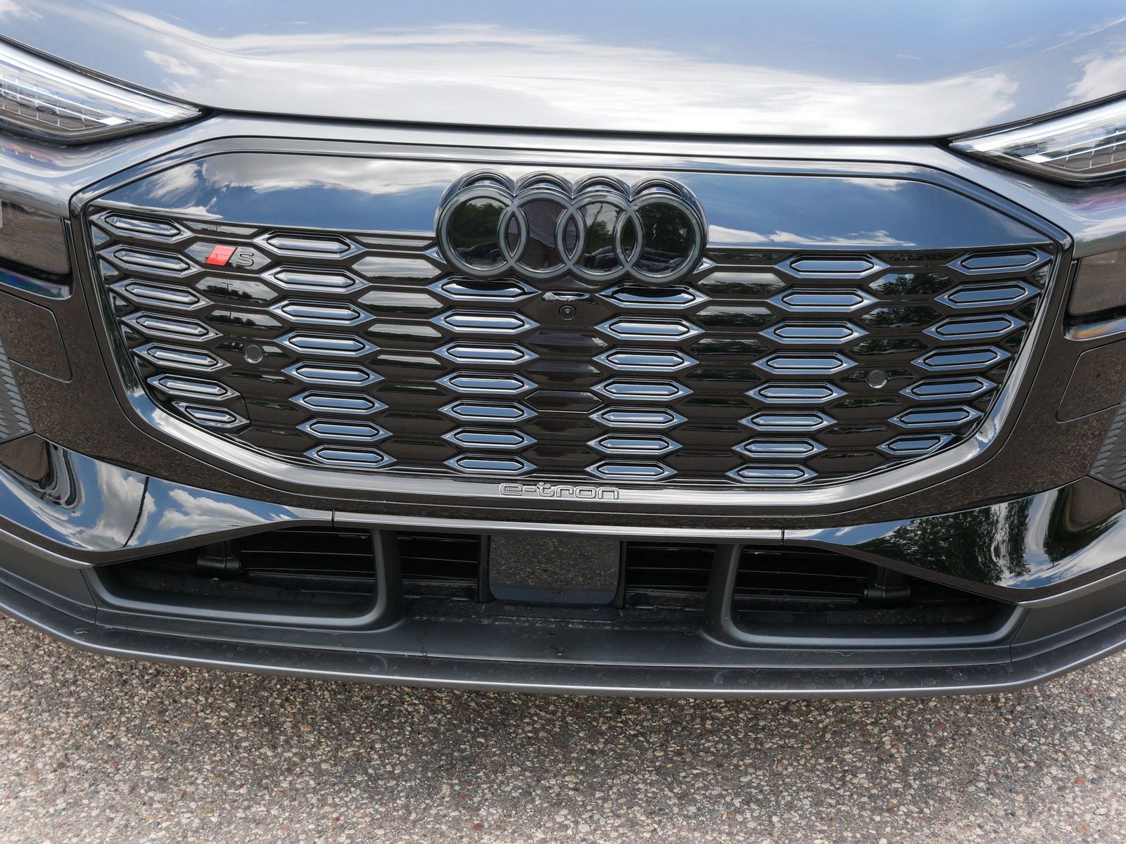 Thumbnail: 2027 Audi SQ6 e-tron - 8
