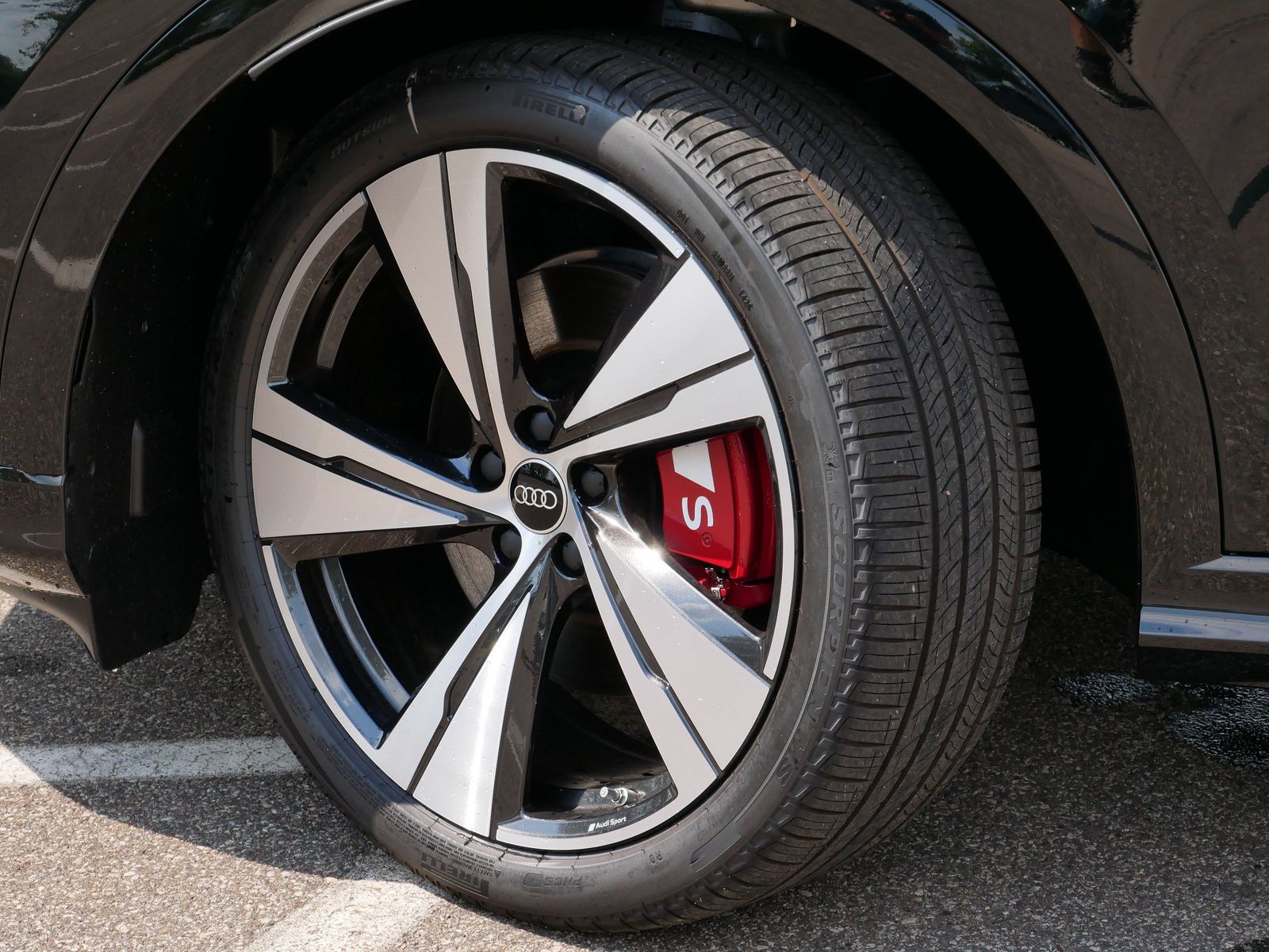 Thumbnail: 2026 Audi SQ5 - 8