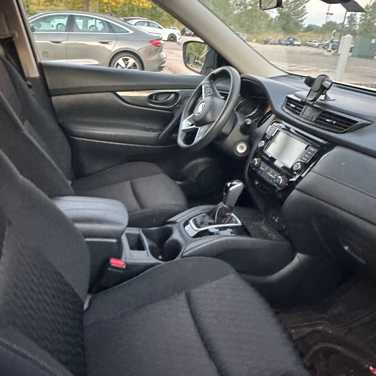 Thumbnail: 2019 Nissan Rogue - 4