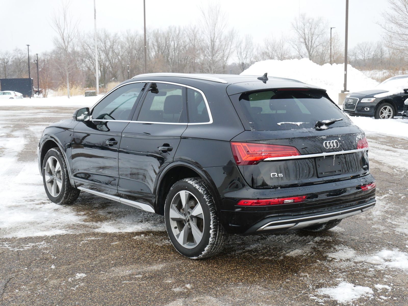Thumbnail: 2023 Audi Q5 - 3
