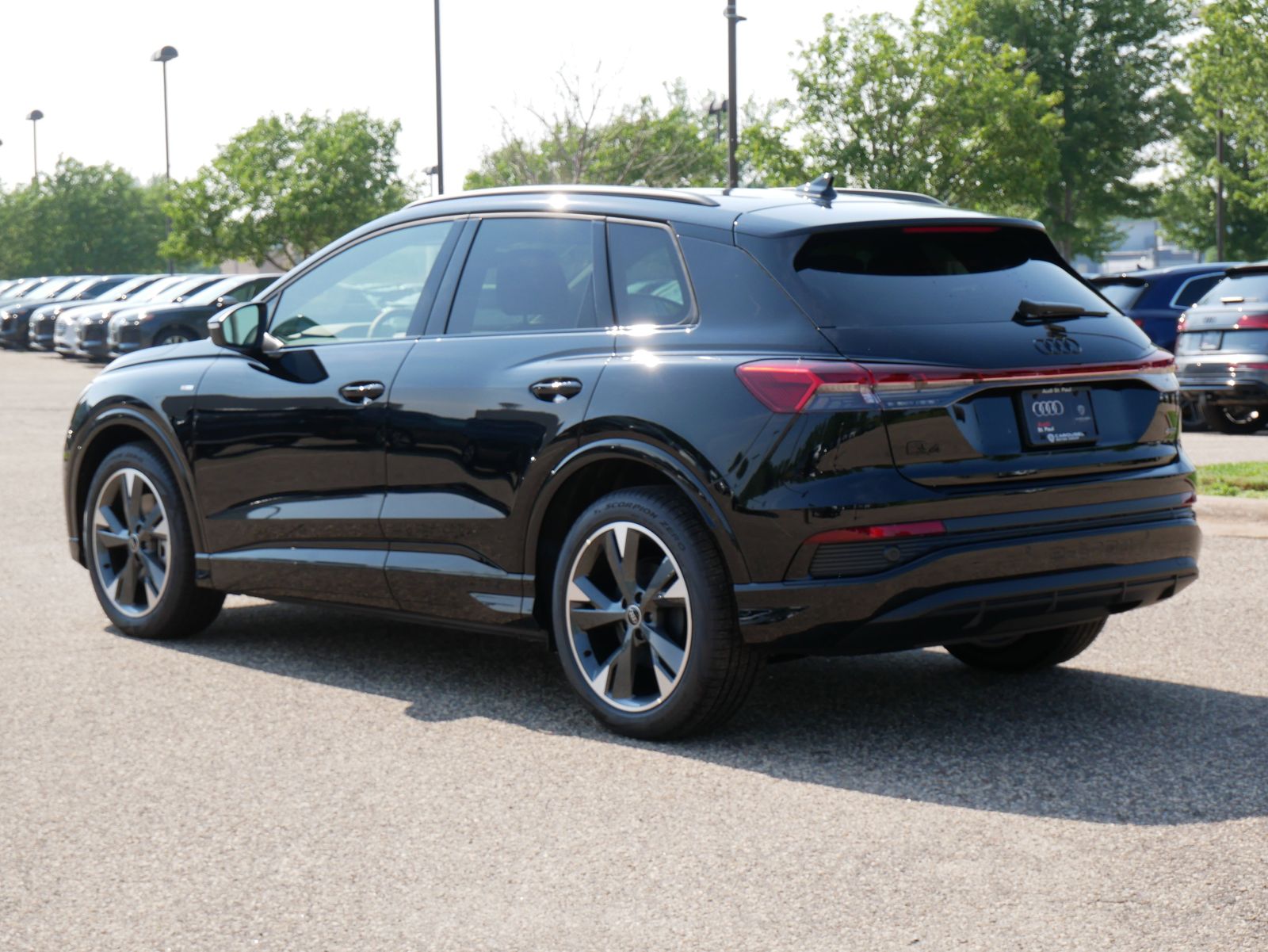 Thumbnail: 2025 Audi Q4 e-tron - 3