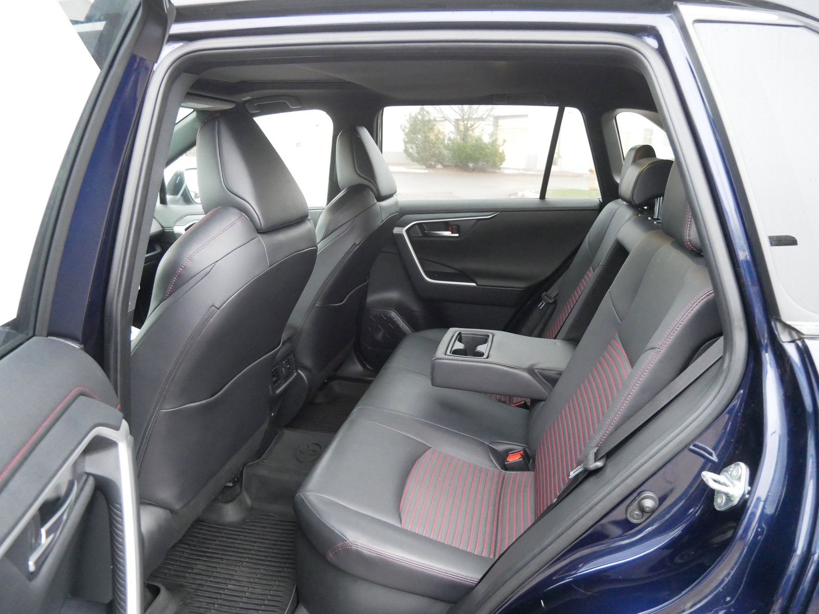 Thumbnail: 2023 Toyota RAV4 - 10