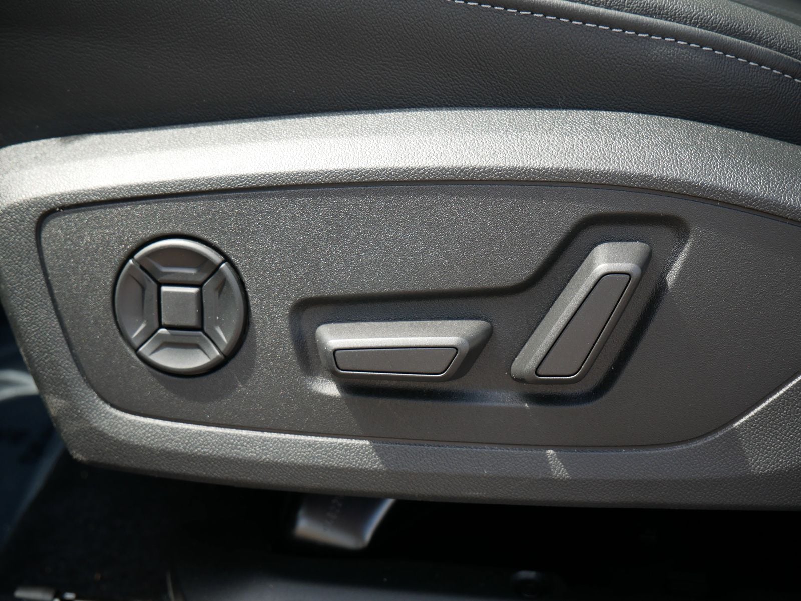 2023 Audi Q4 e-tron Prestige 17