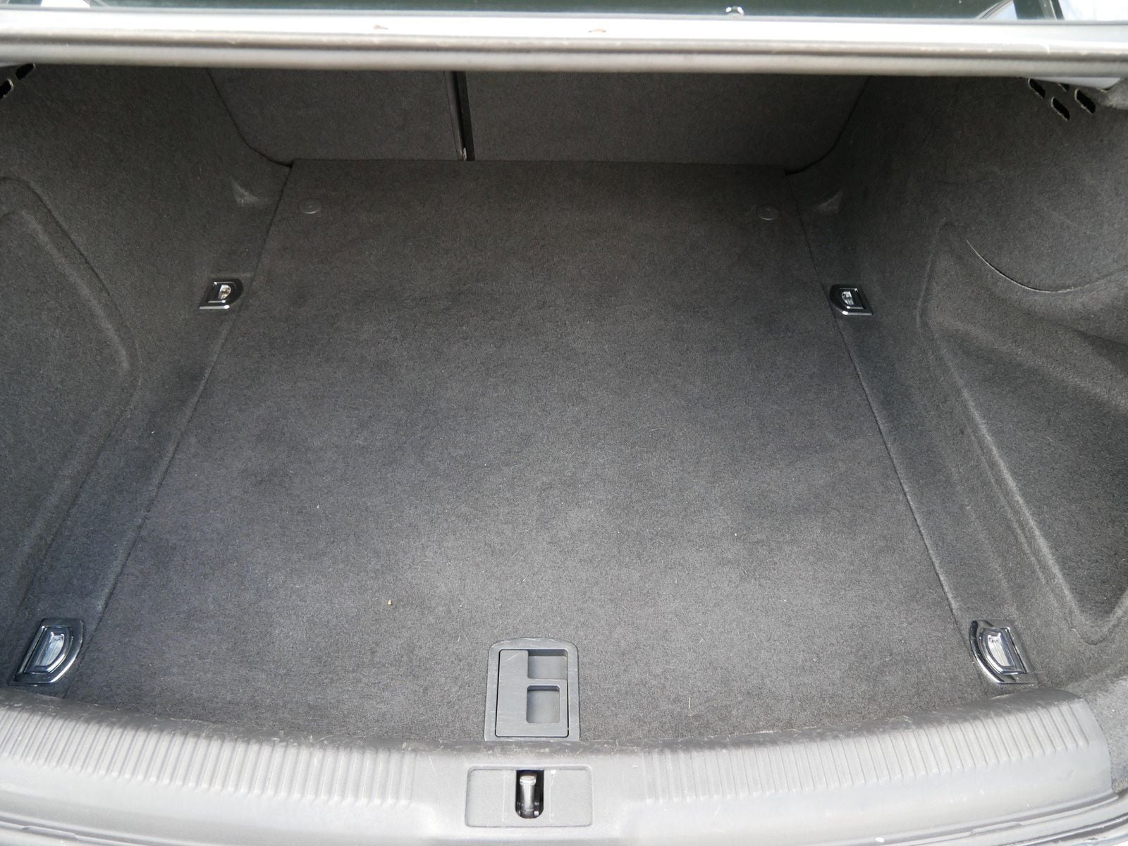 Thumbnail: 2016 Audi A4 - 10