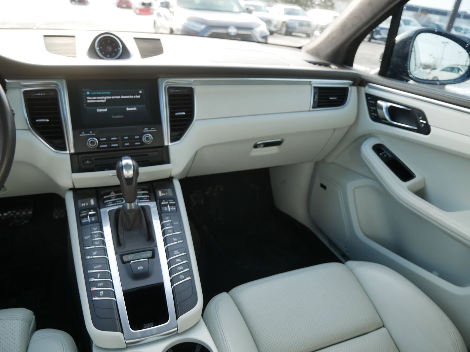 Thumbnail: 2017 Porsche Macan - 12