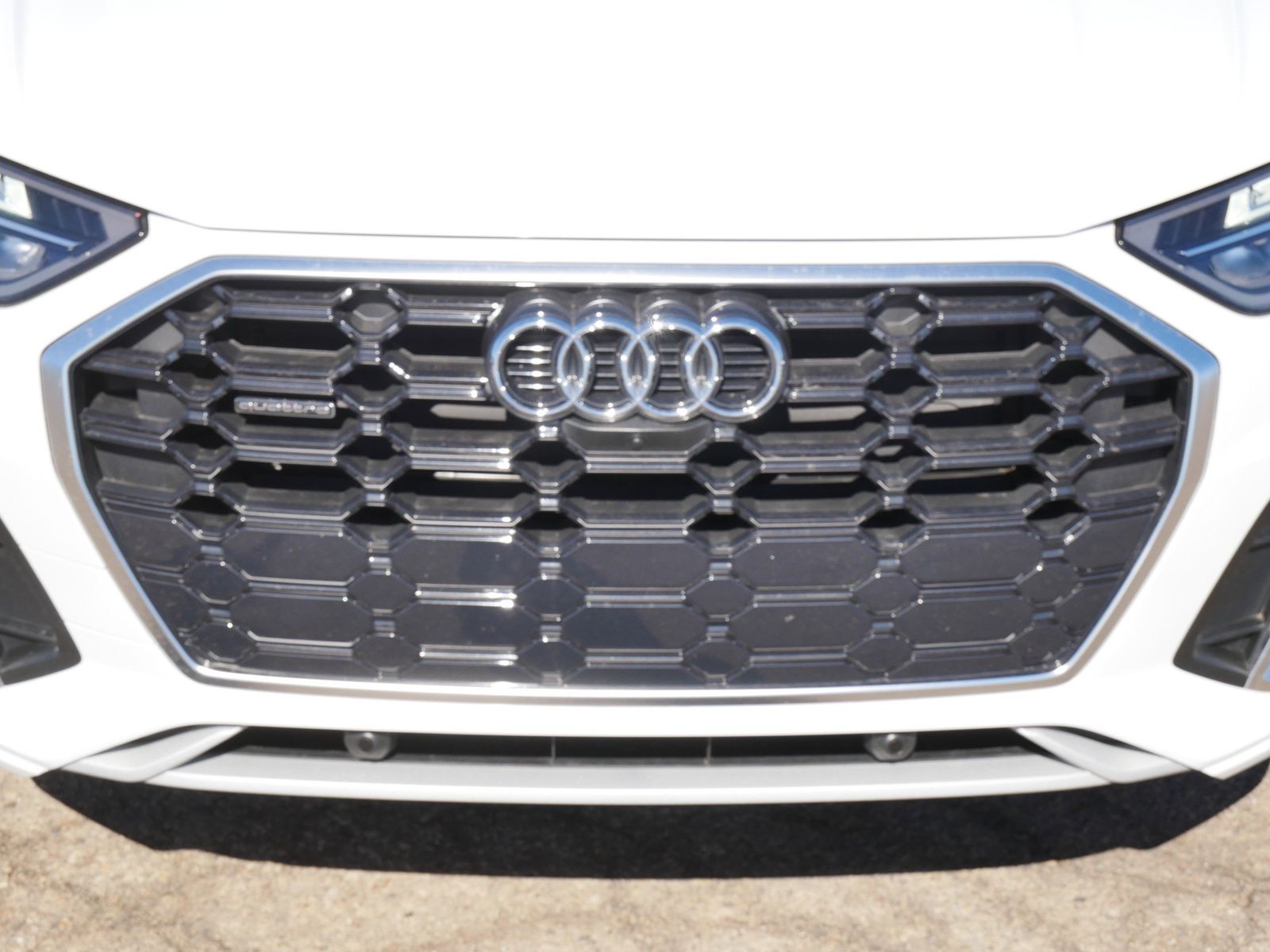 Thumbnail: 2023 Audi Q5 - 8