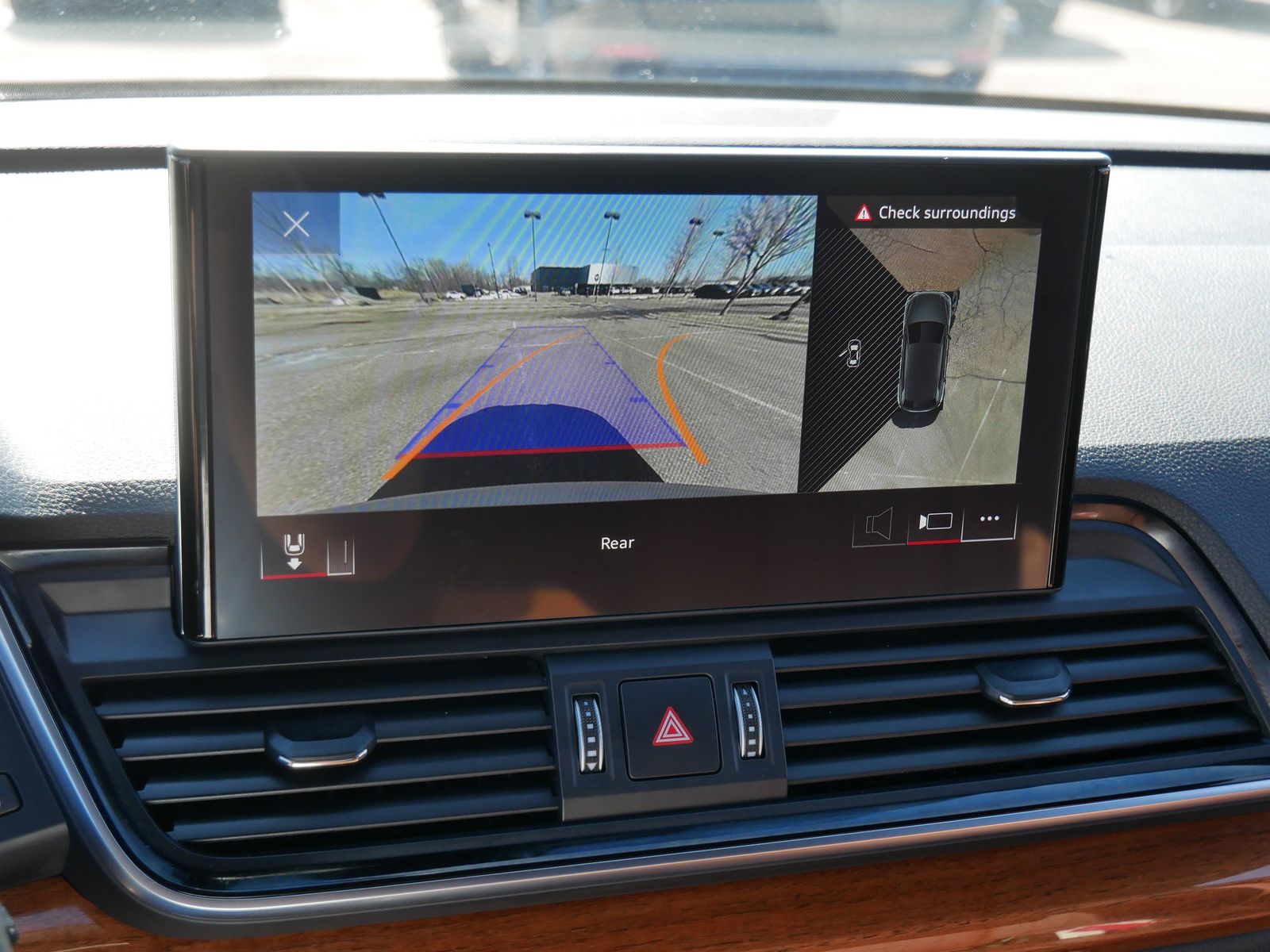 Thumbnail: 2022 Audi Q5 - 26