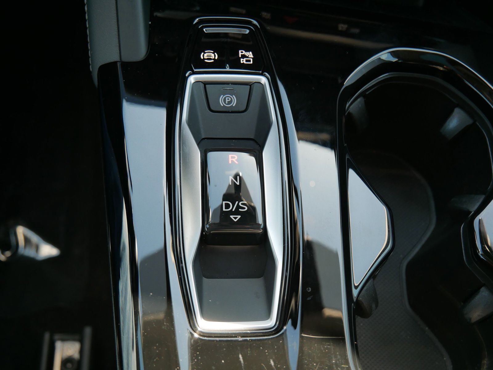 Thumbnail: 2025 Audi Q5 - 22