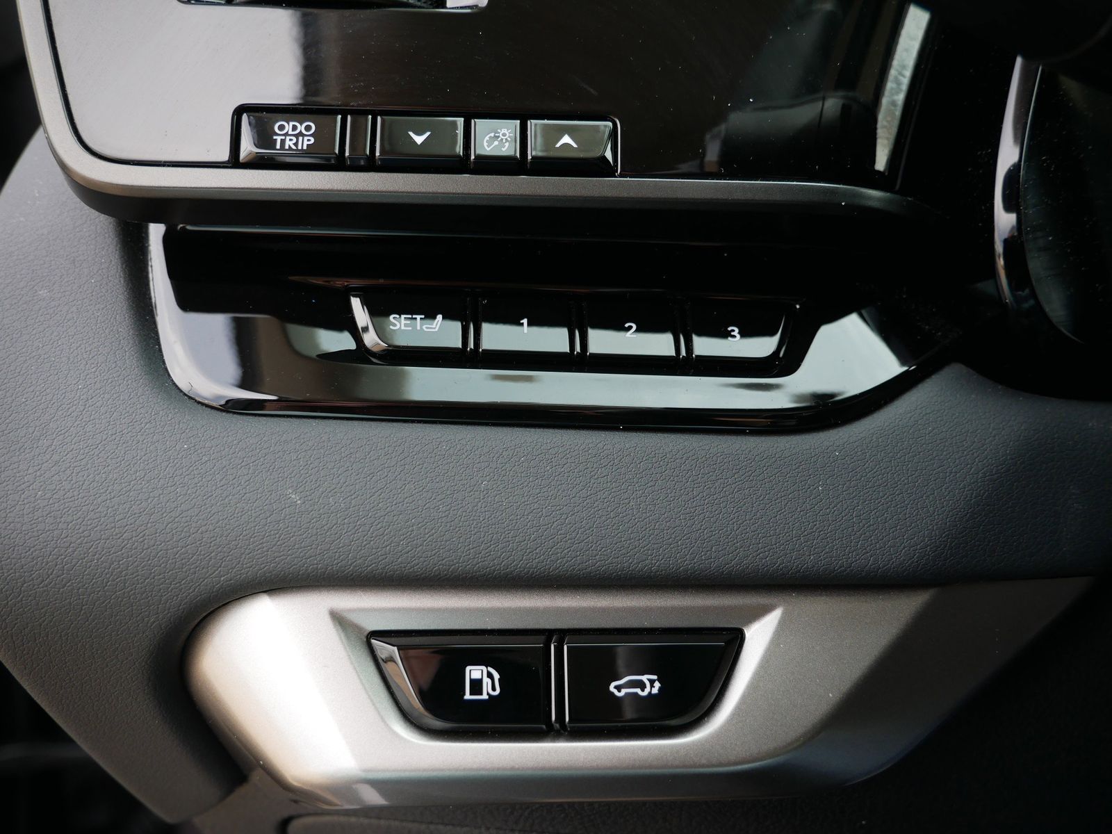 Thumbnail: 2024 Lexus RX - 24