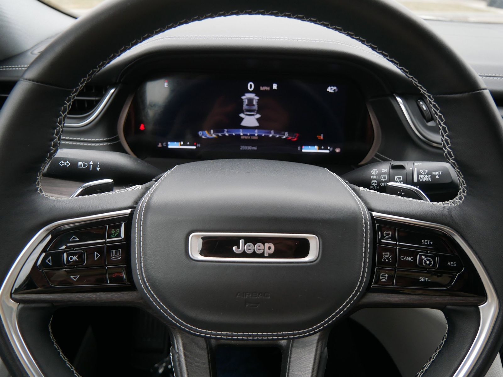 Thumbnail: 2022 Jeep Grand Cherokee - 27