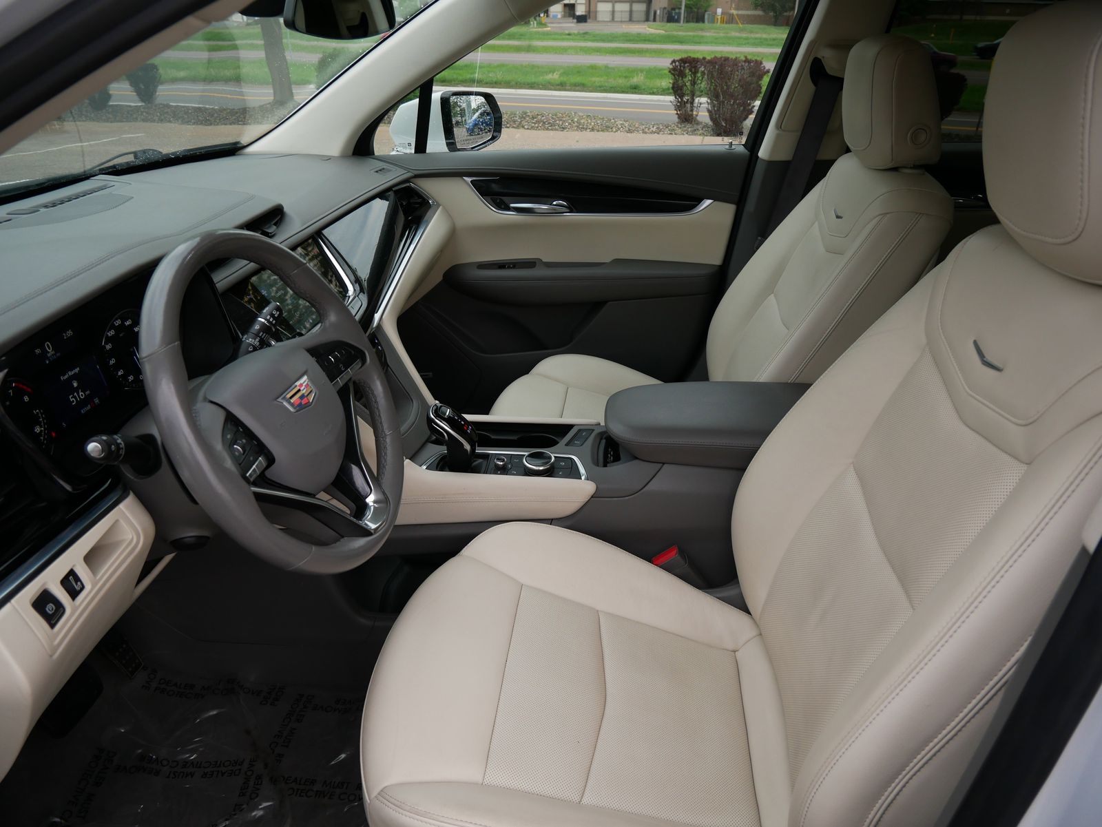 Thumbnail: 2021 Cadillac XT6 - 8