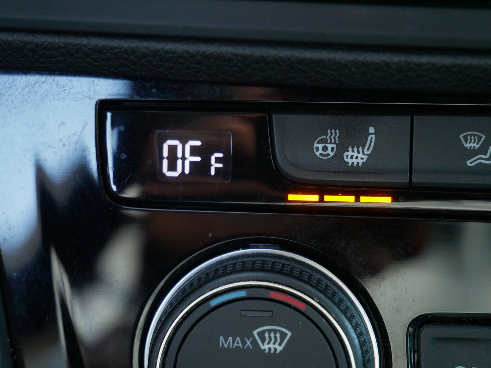 Thumbnail: 2019 Volkswagen Jetta - 16