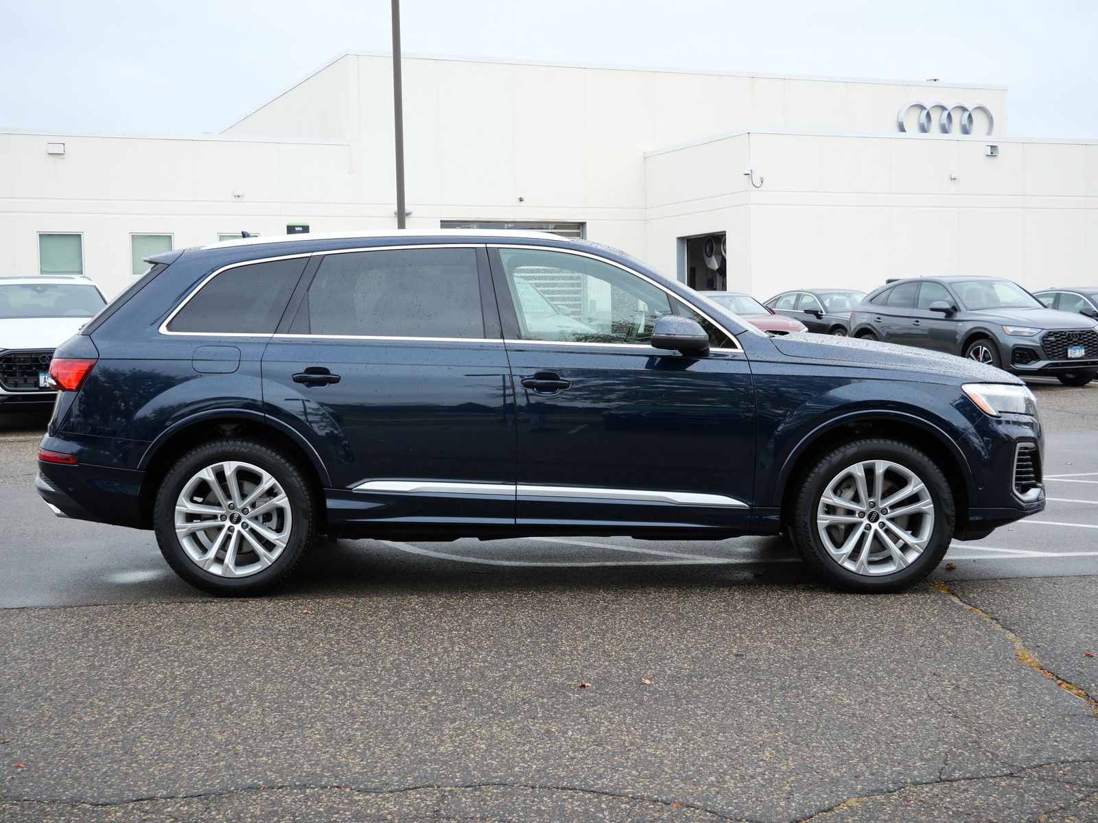 Thumbnail: 2025 Audi Q7 - 5