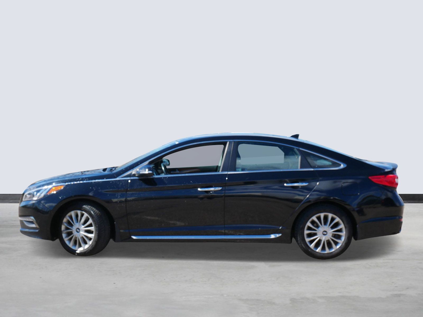 Thumbnail: 2015 Hyundai Sonata - 2