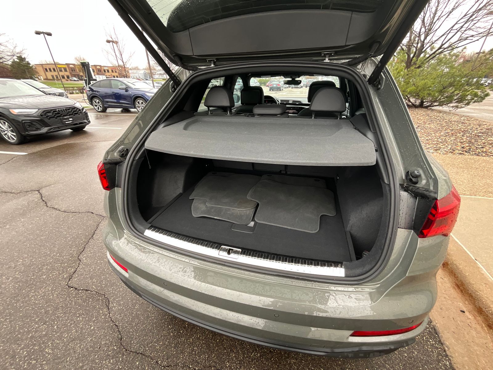 Thumbnail: 2024 Audi Q3 - 9